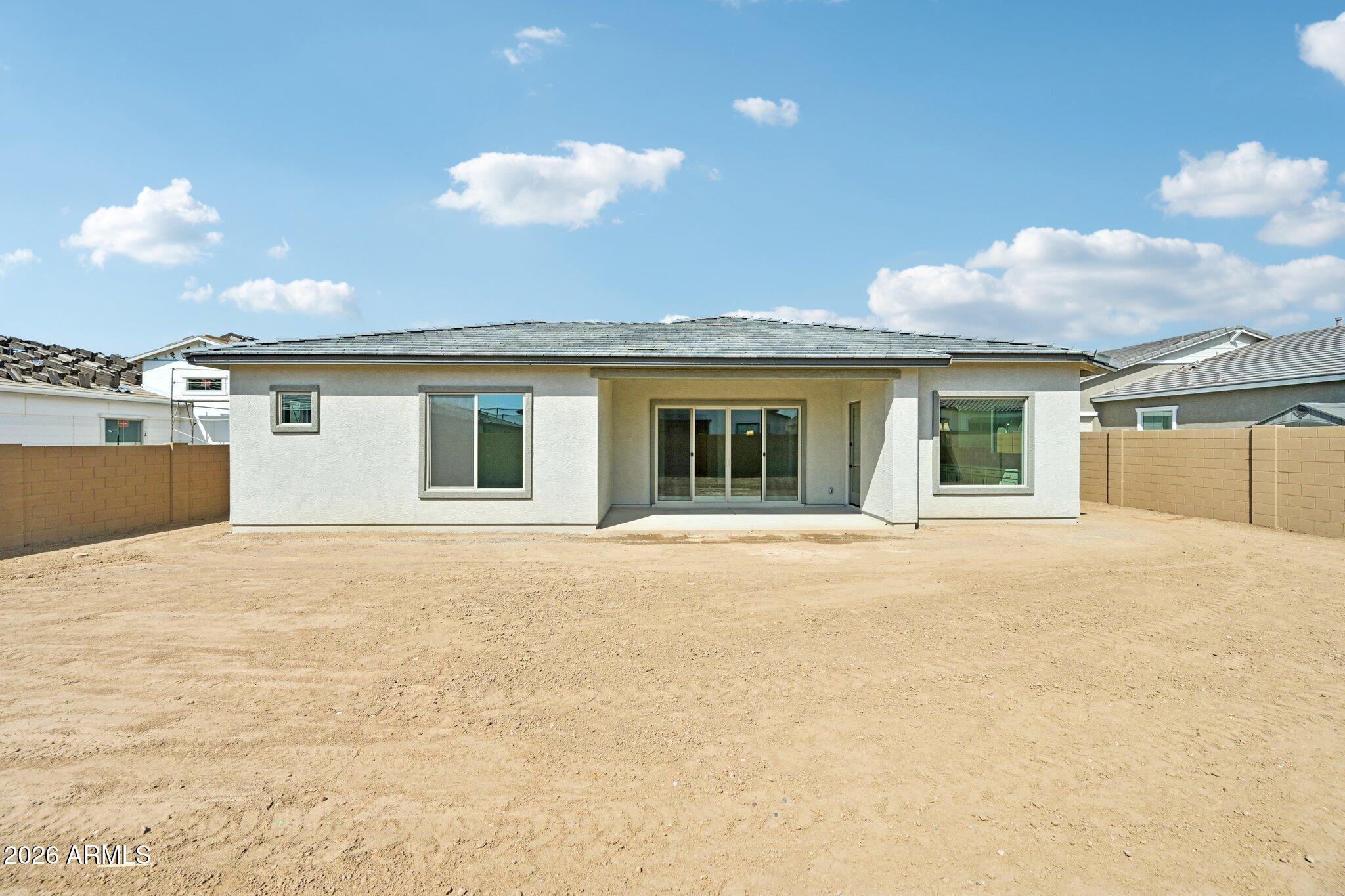 22913 E TWIN ACRES Drive