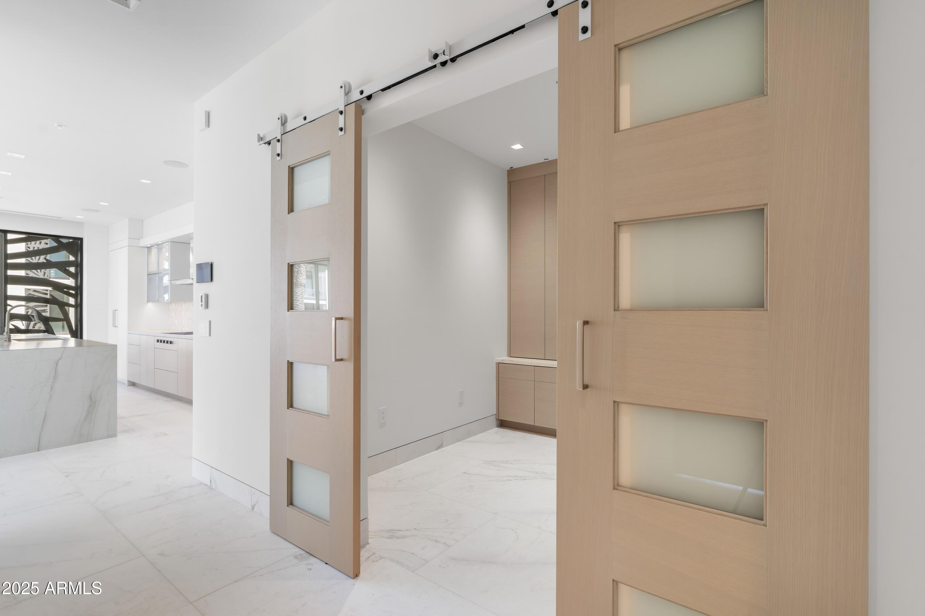 6587 N PALMERAIE Boulevard, 2041