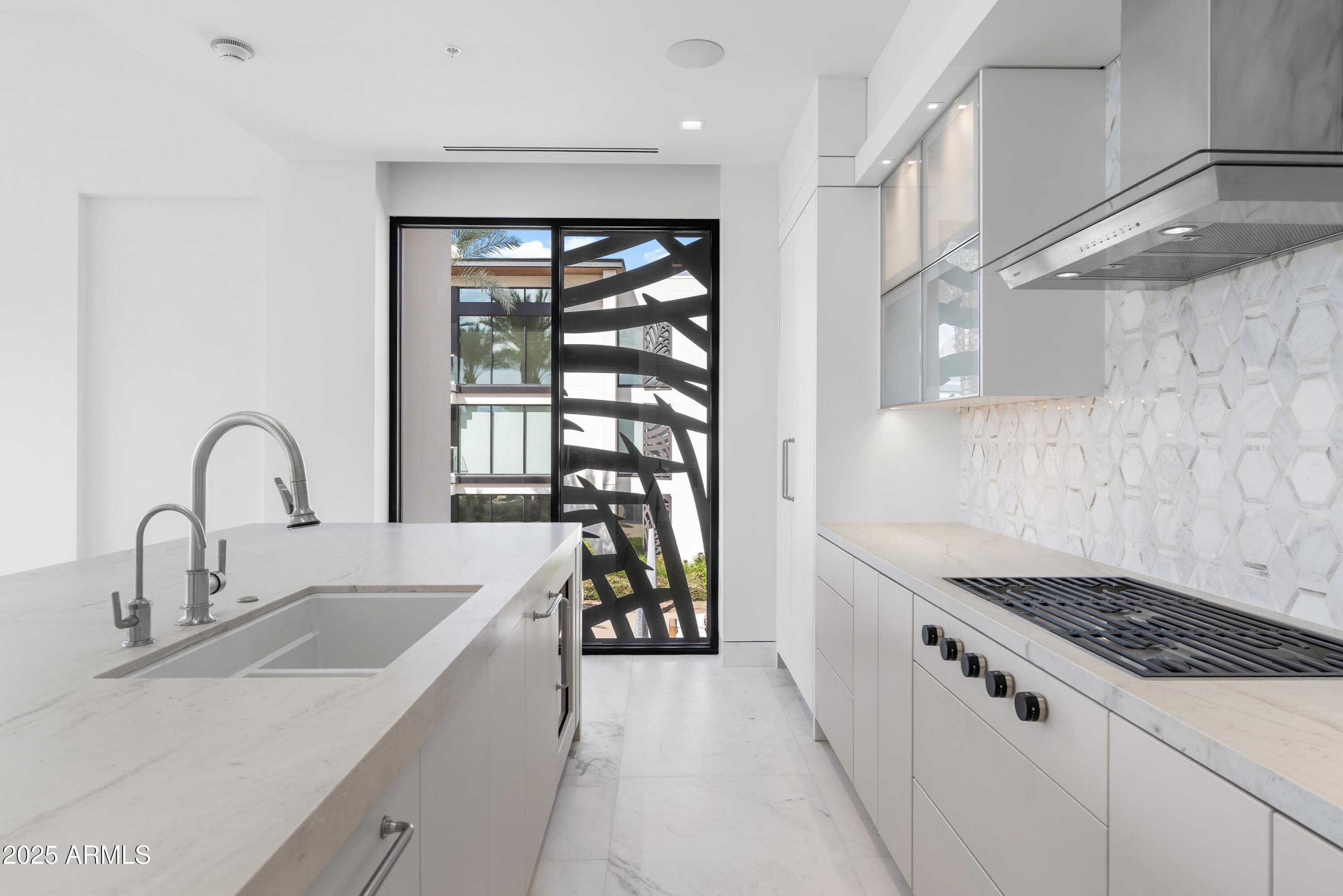 6587 N PALMERAIE Boulevard, 2041