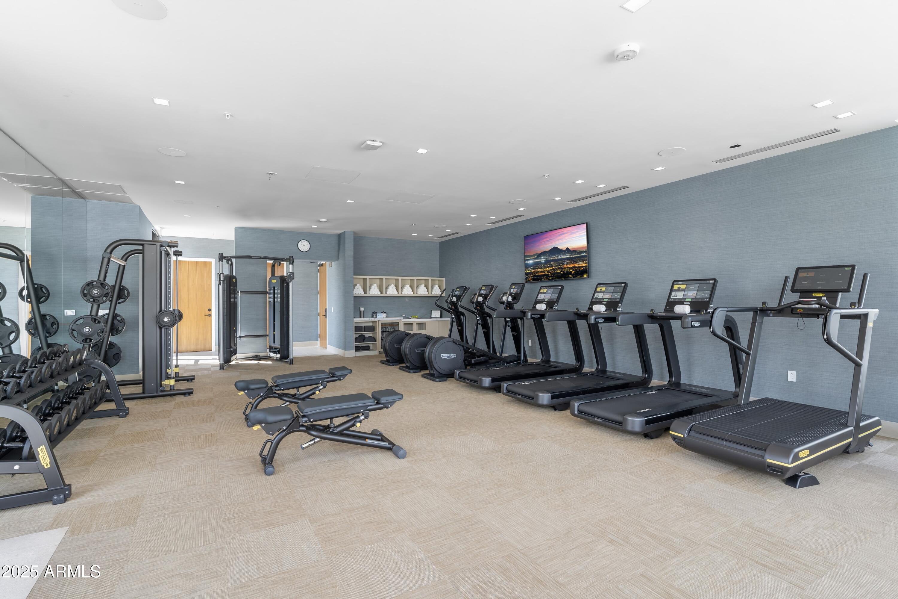 6587 N PALMERAIE Boulevard, 2041