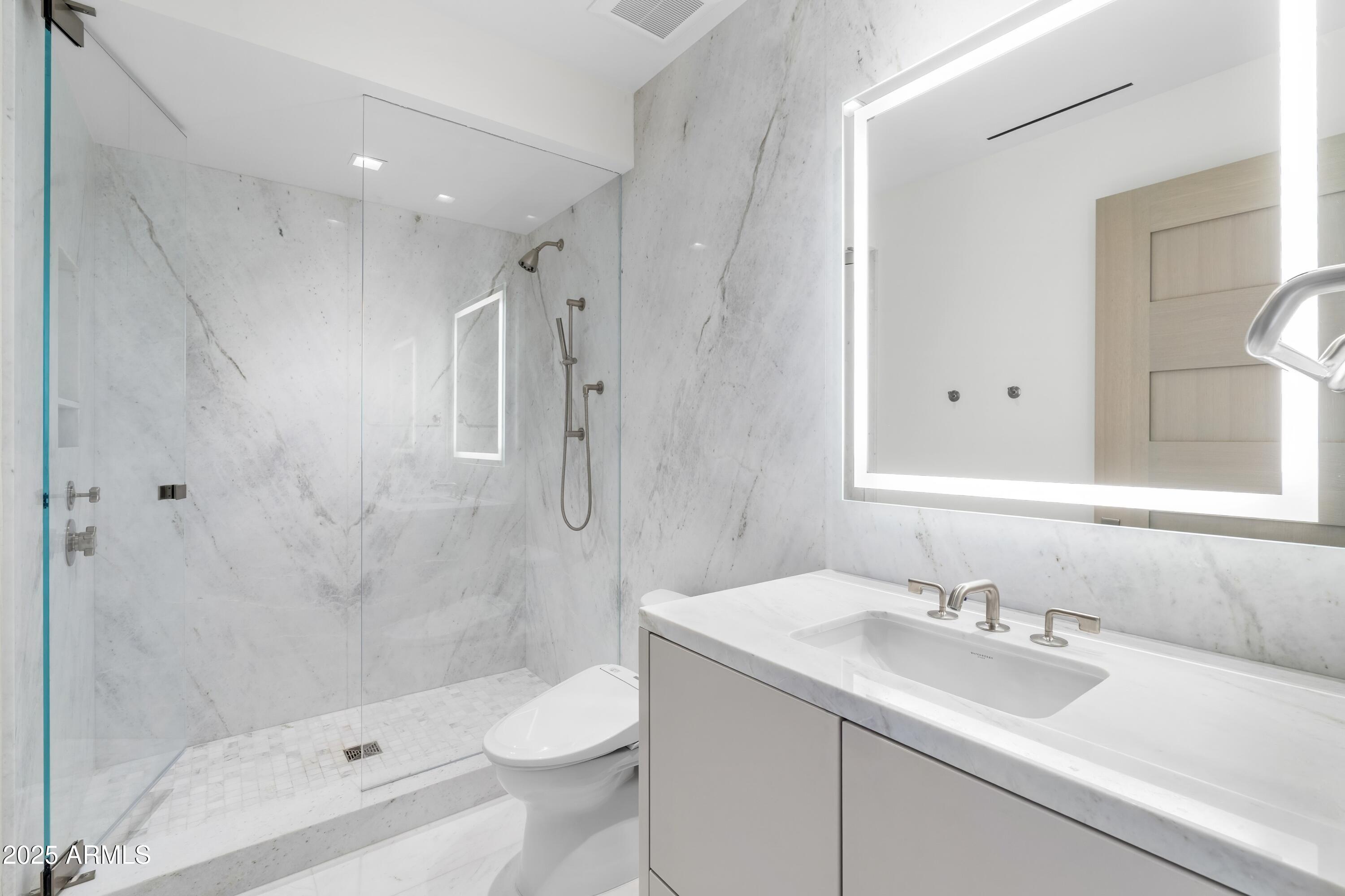 6587 N PALMERAIE Boulevard, 2041