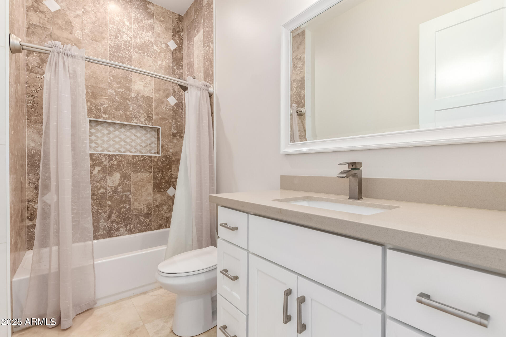 19731 W AMELIA Avenue