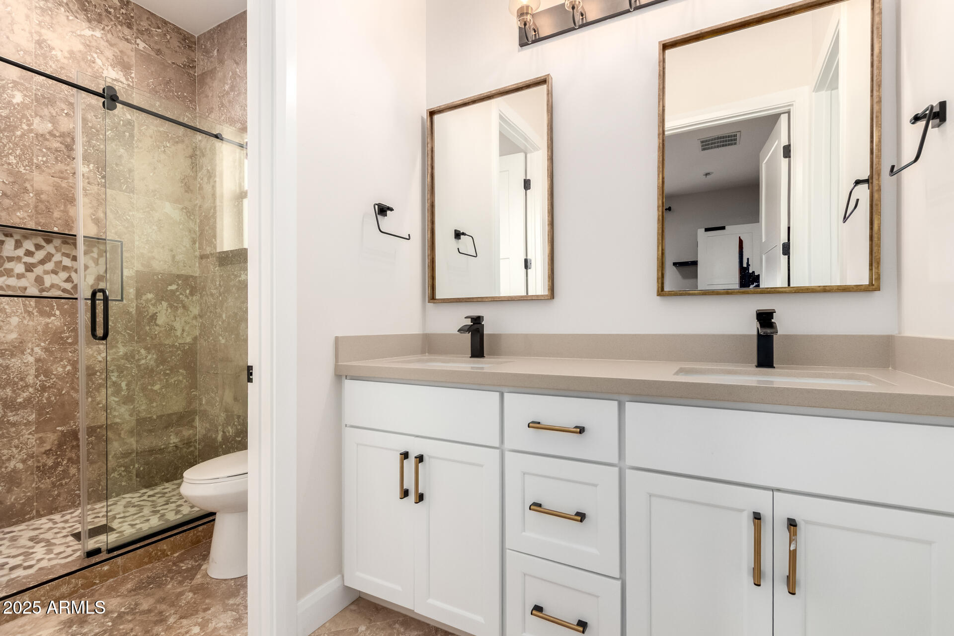 19731 W AMELIA Avenue