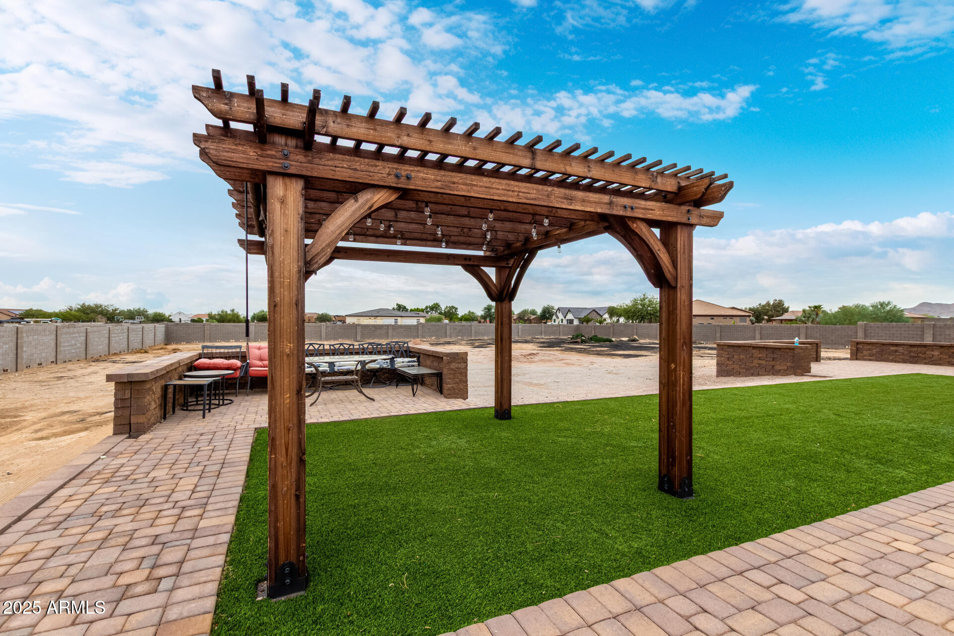 19731 W AMELIA Avenue