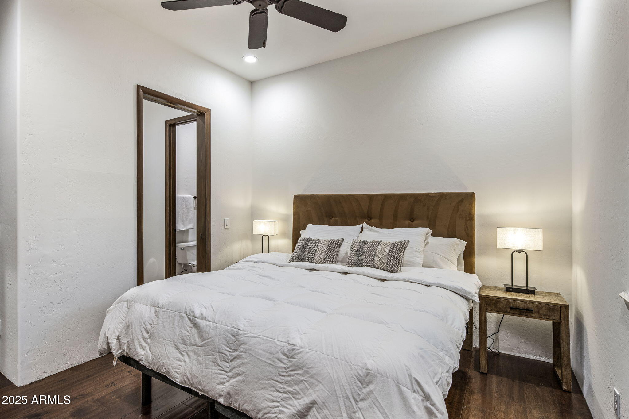 7846 E CANDELARIA Drive