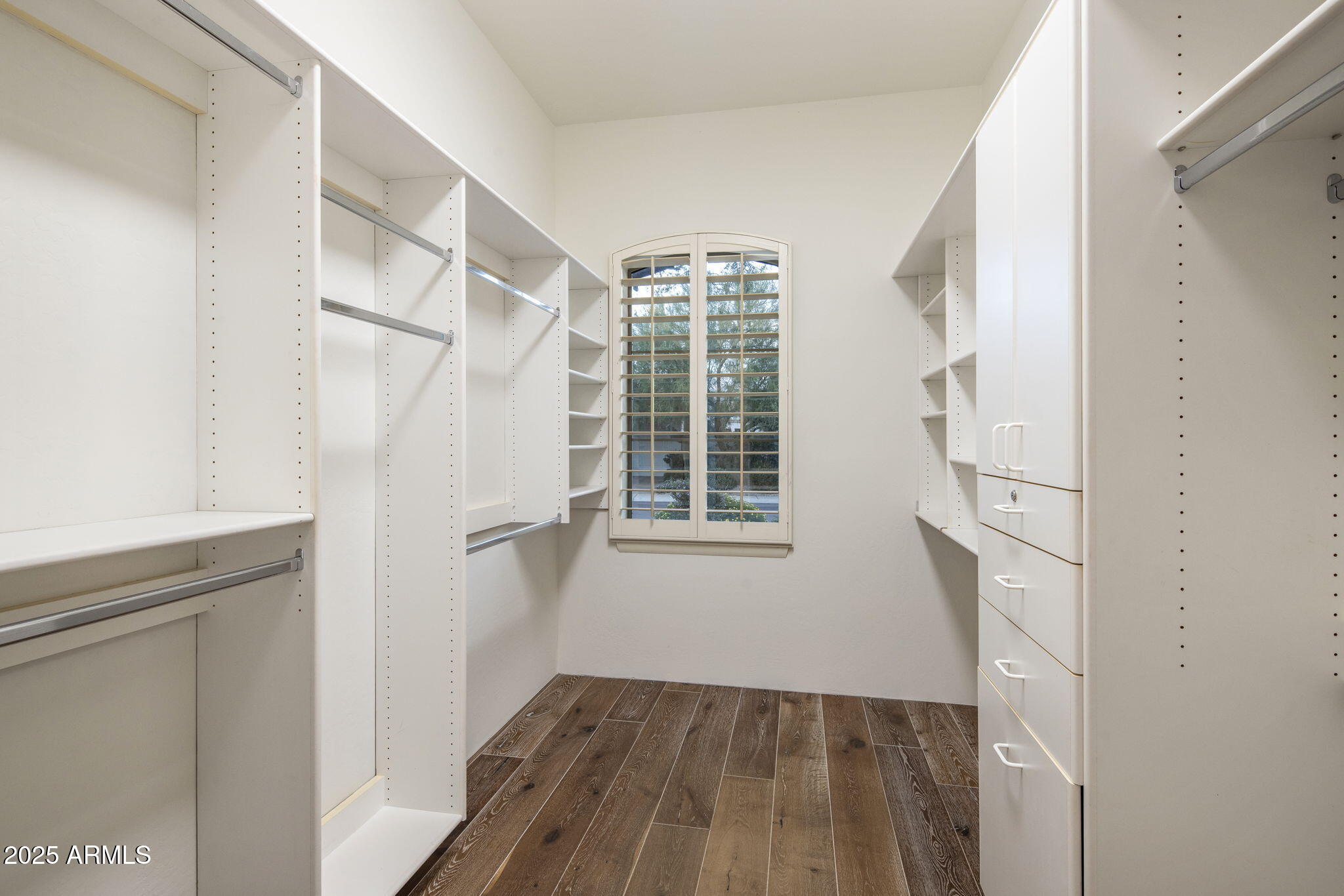 7846 E CANDELARIA Drive