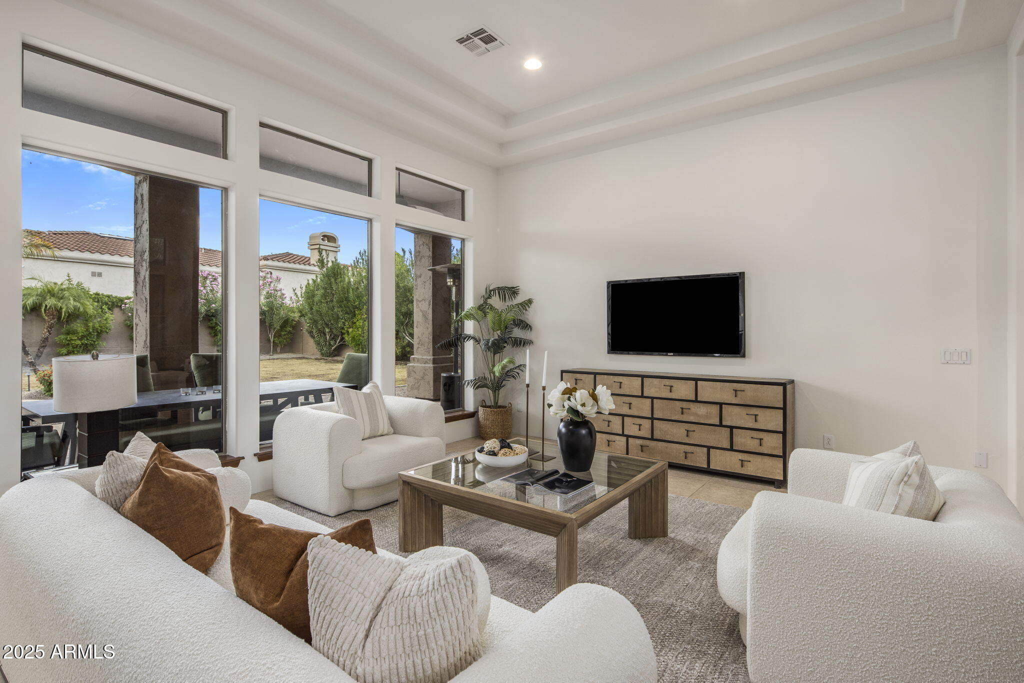 7846 E CANDELARIA Drive