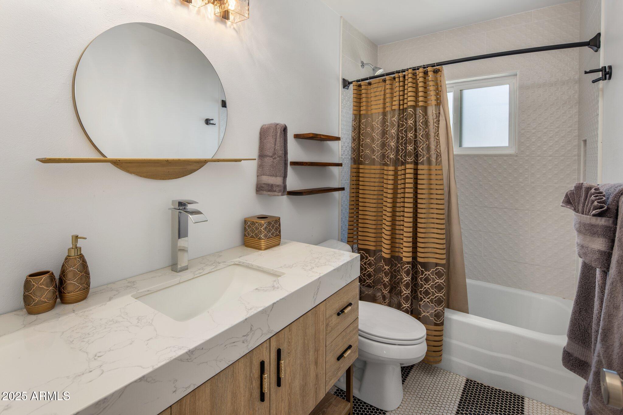 7707 E EARLL Drive, Scottsdale