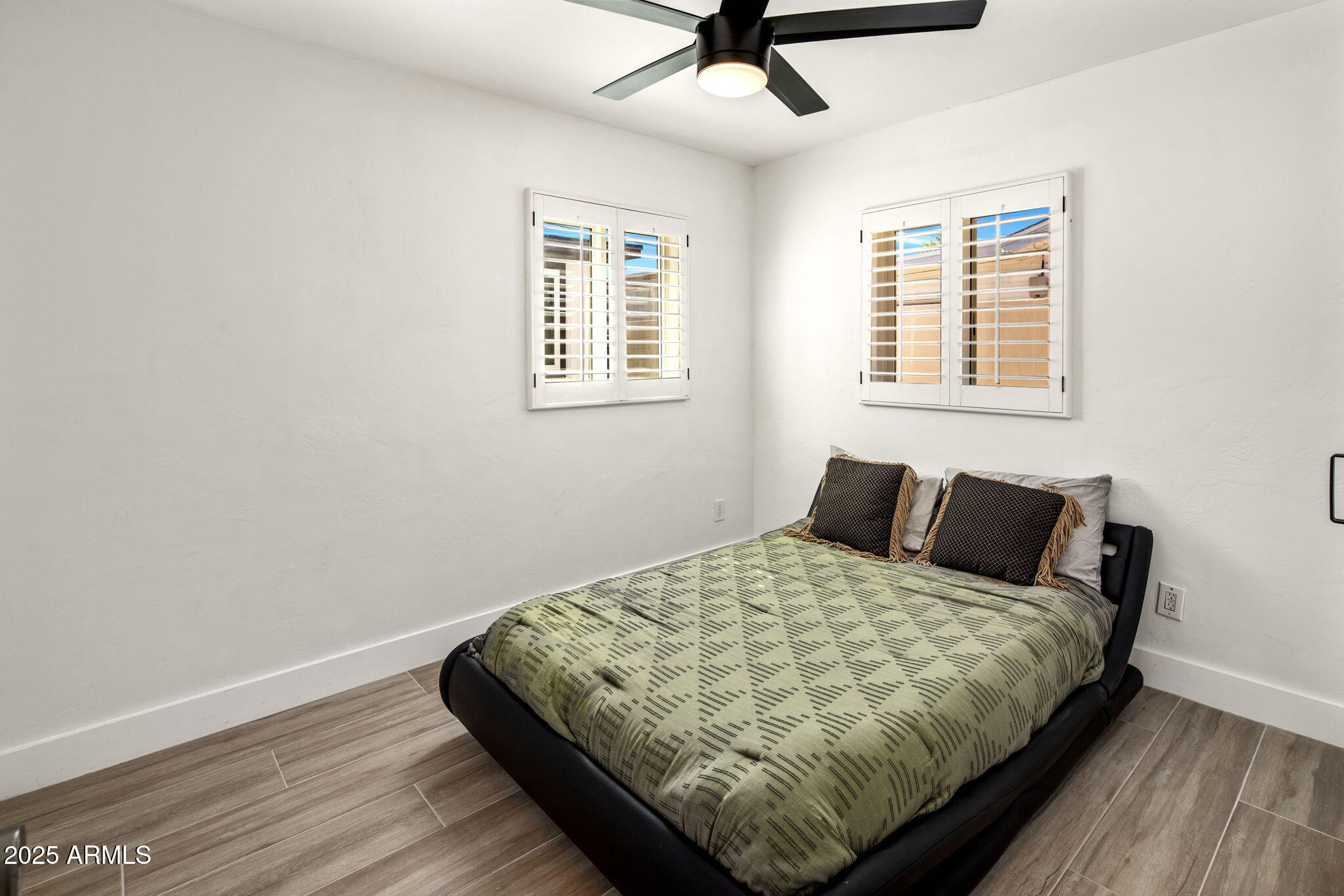 7707 E EARLL Drive, Scottsdale