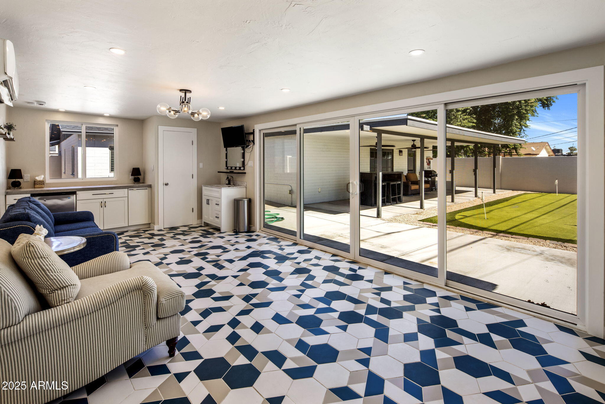 7707 E EARLL Drive, Scottsdale