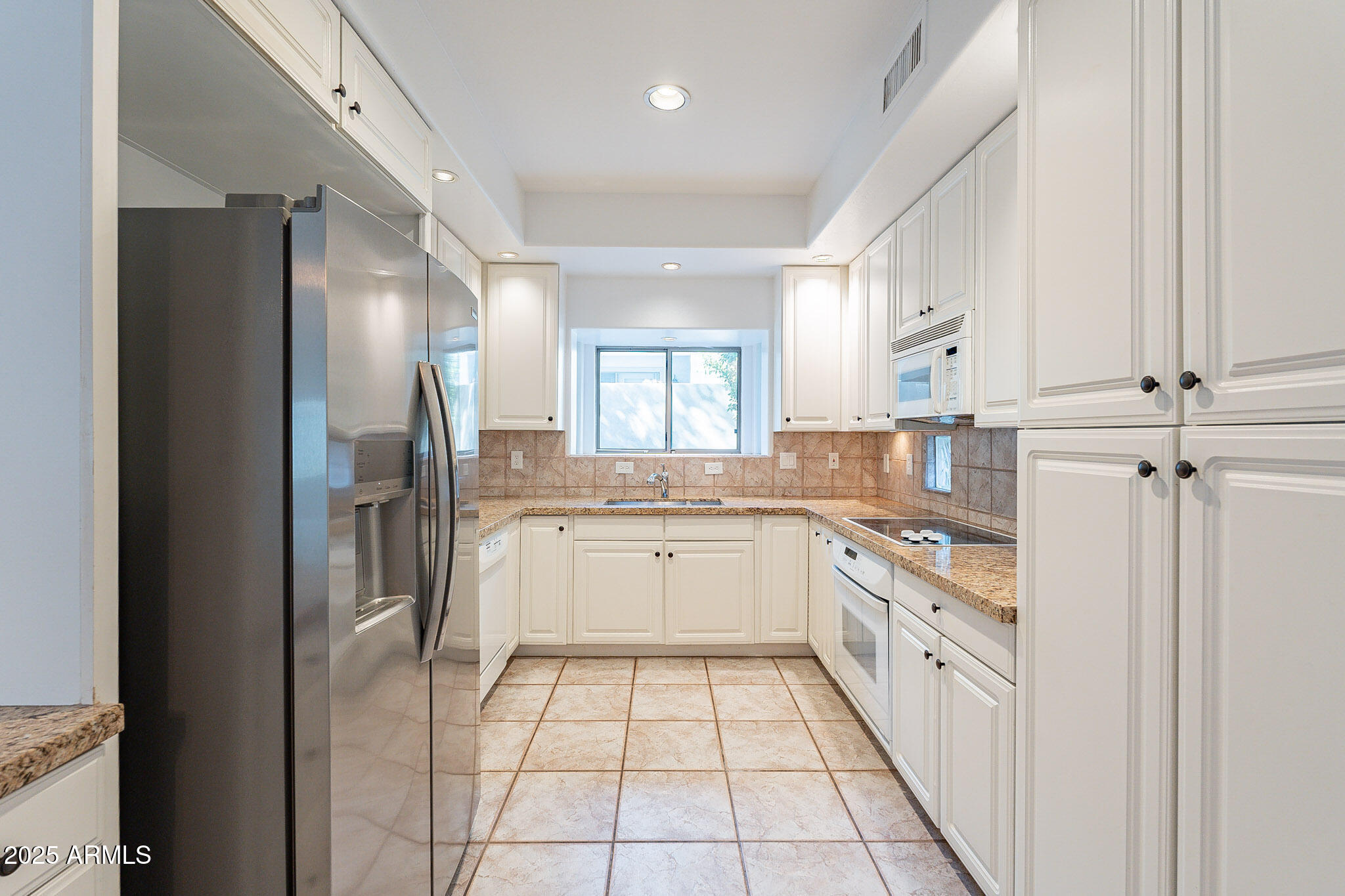 7240 N DREAMY DRAW Drive, 123