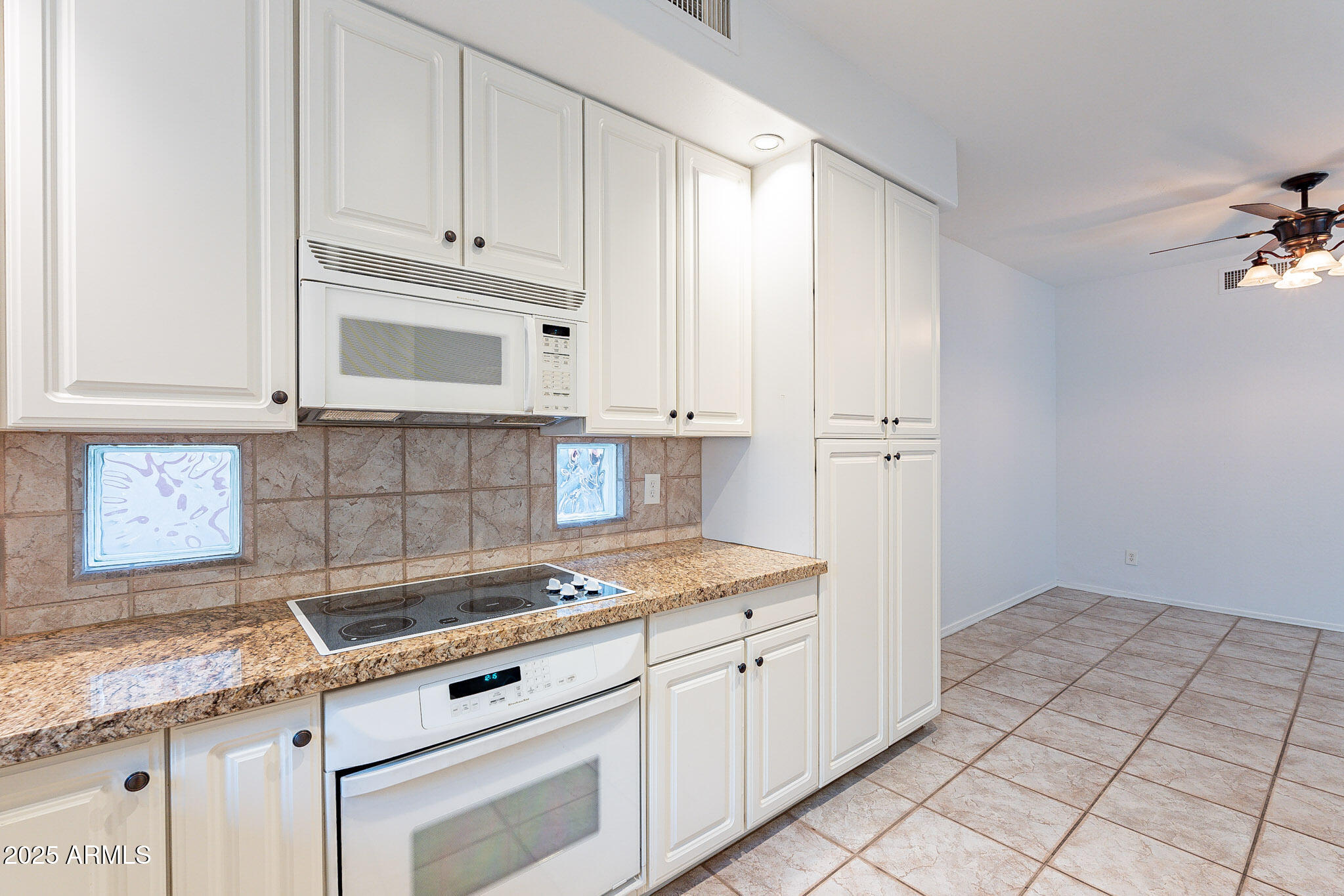 7240 N DREAMY DRAW Drive, 123