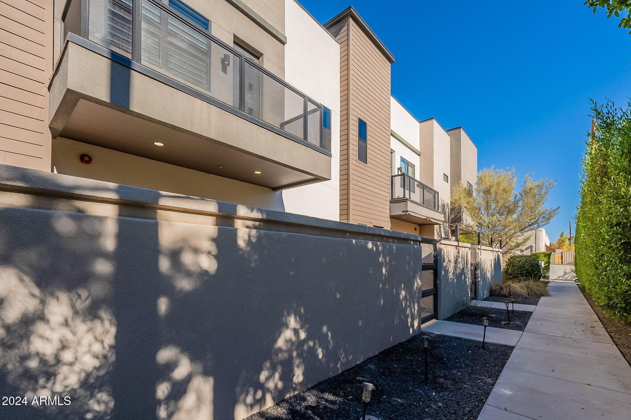 2645 E OSBORN Road, 3