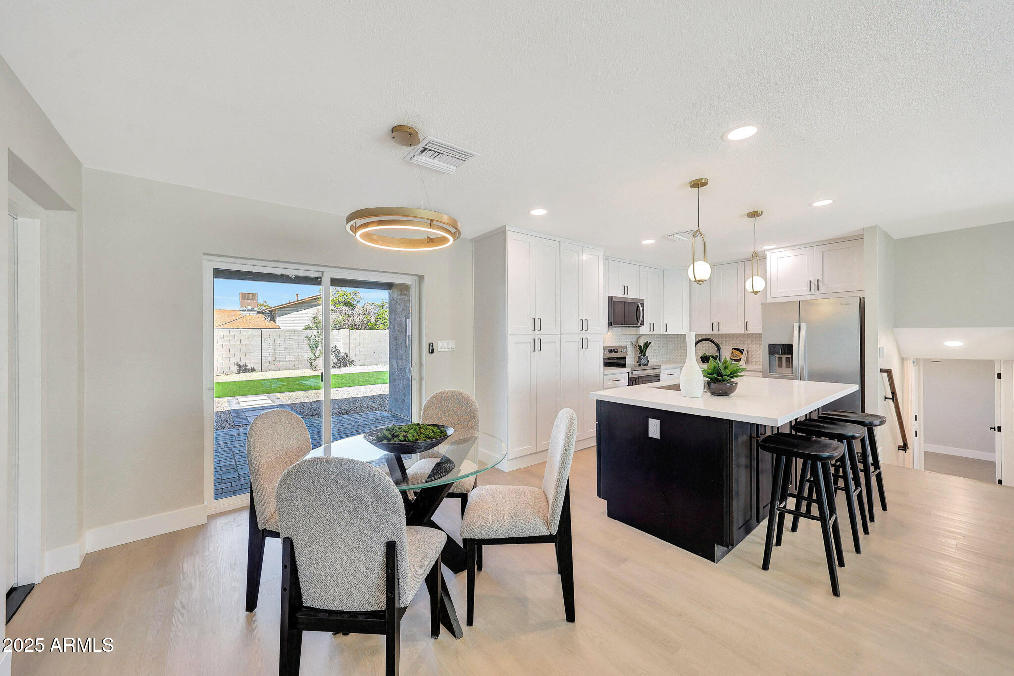 3116 W GELDING Drive