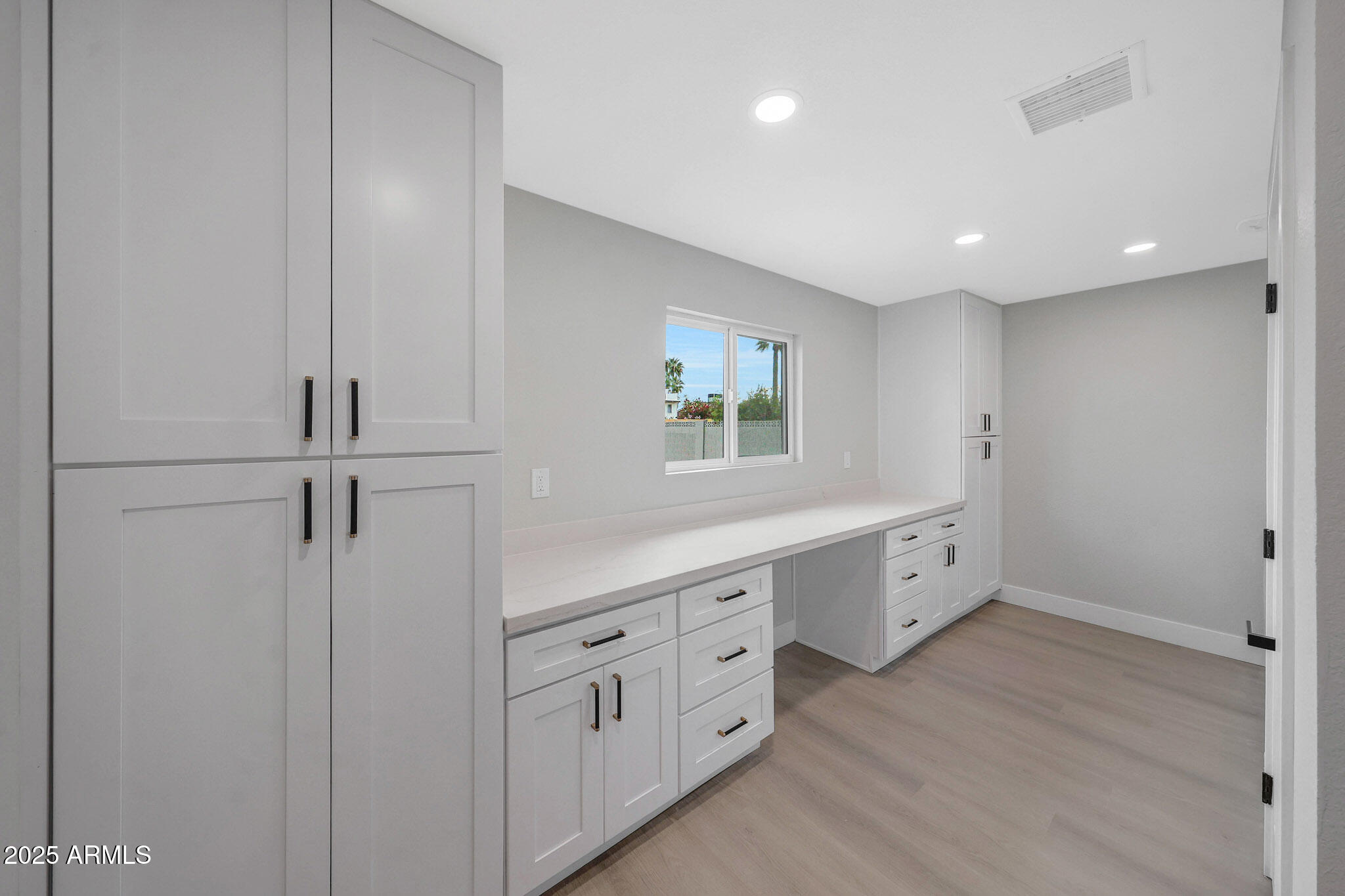 3116 W GELDING Drive