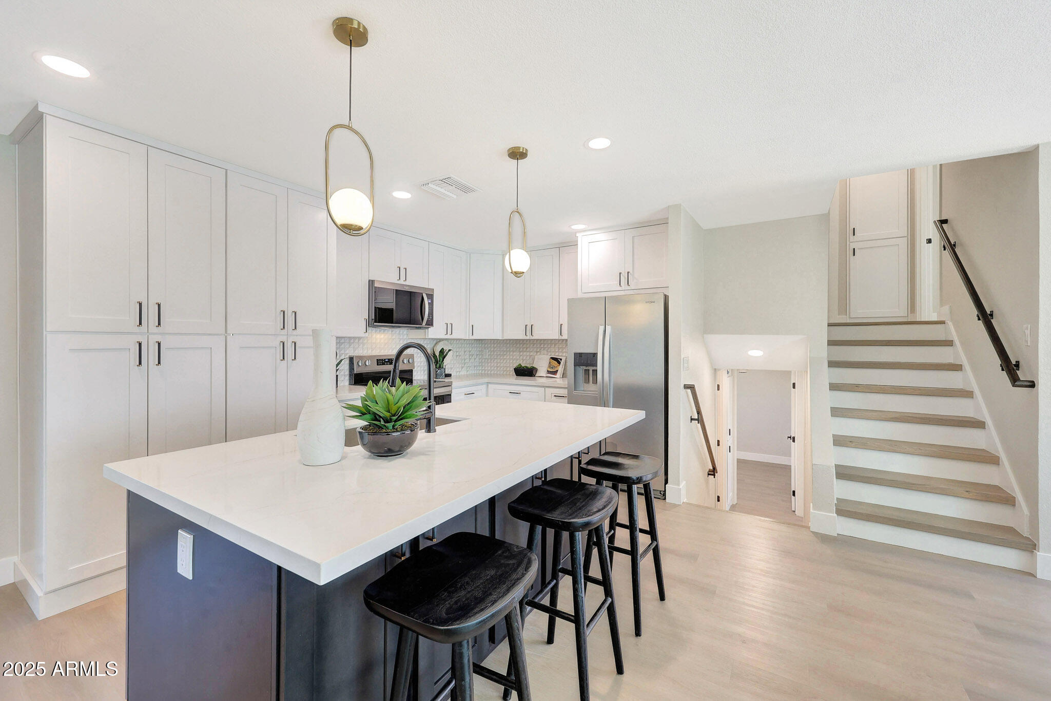 3116 W GELDING Drive