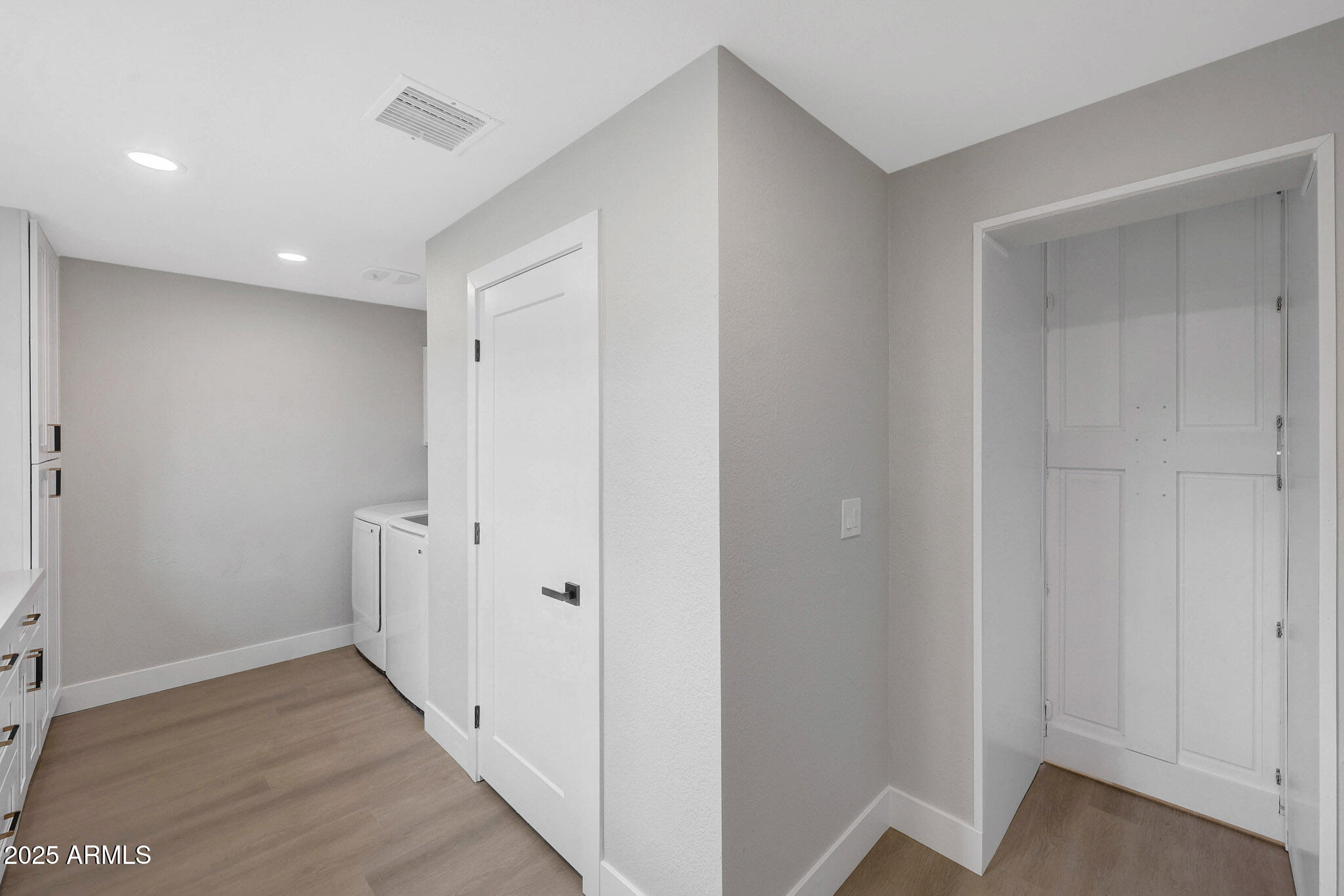 3116 W GELDING Drive