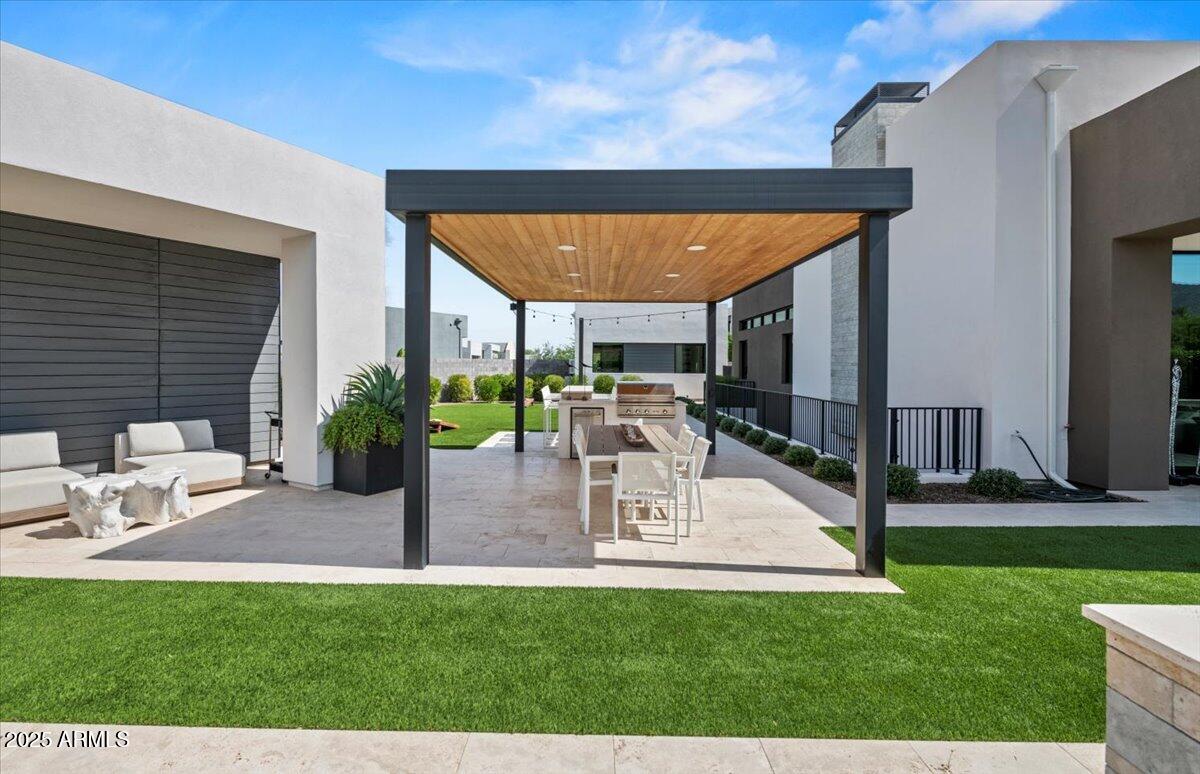 6802 E JOSHUA TREE Lane