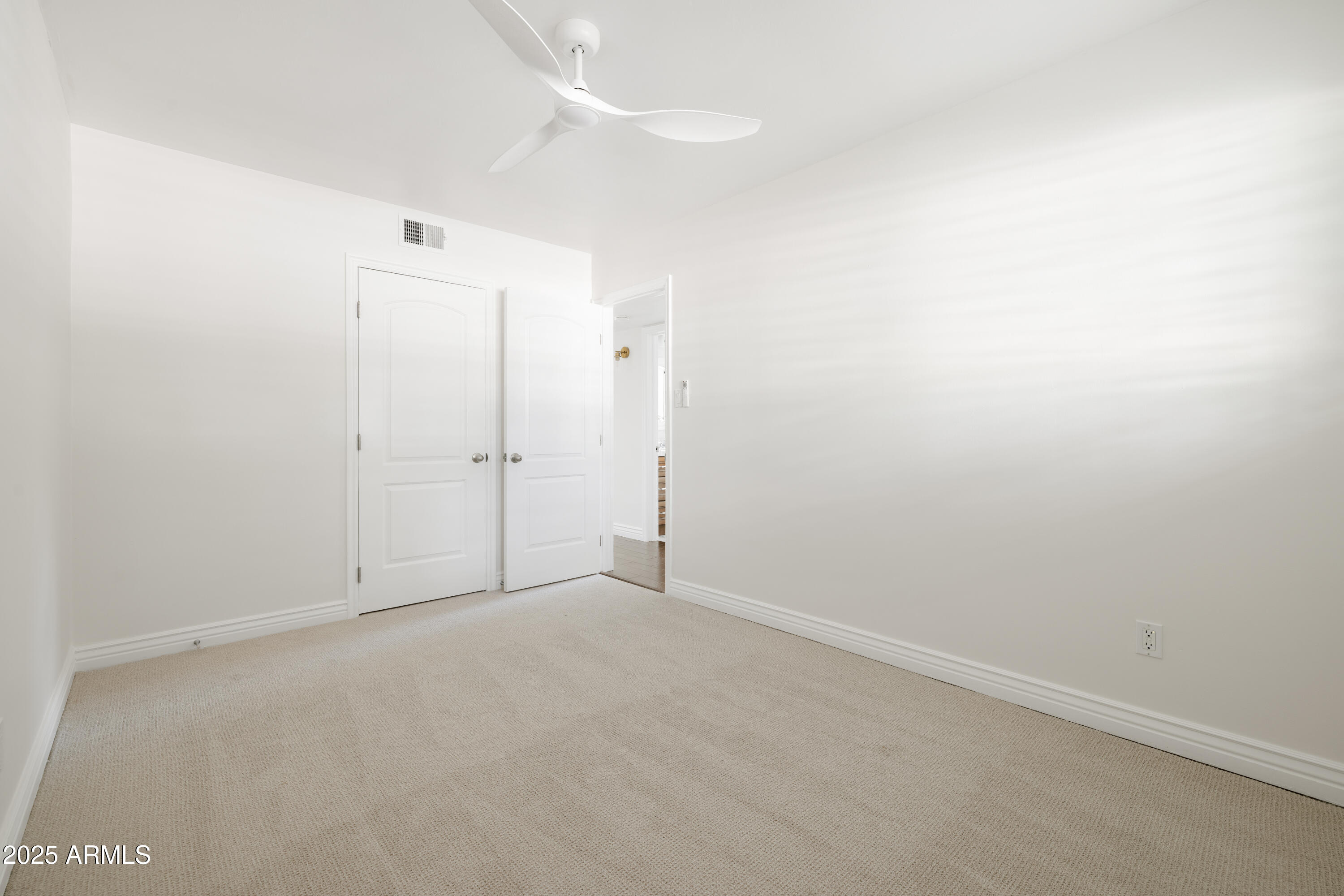 1208 W MEDLOCK Drive, Phoenix