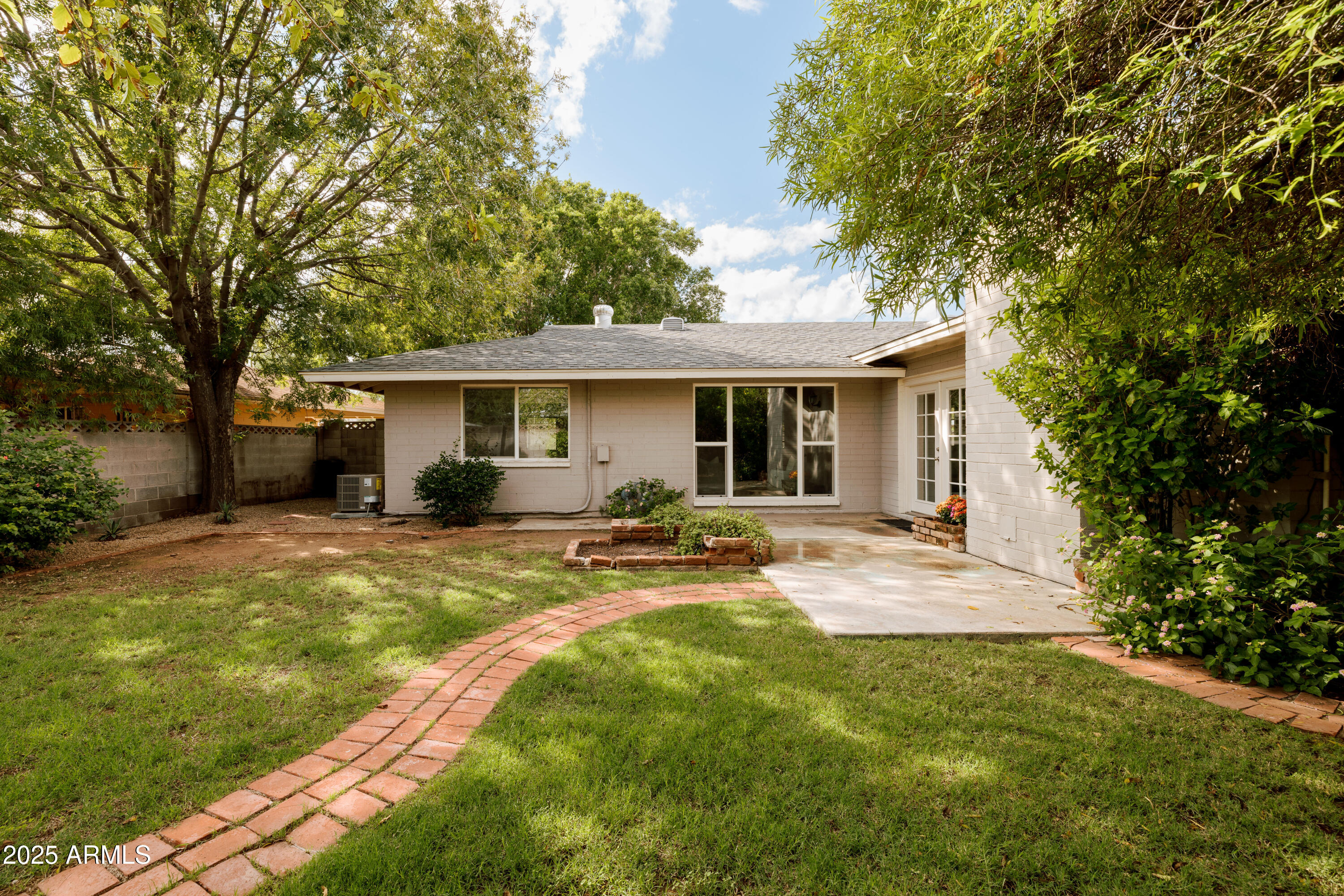 1208 W MEDLOCK Drive, Phoenix