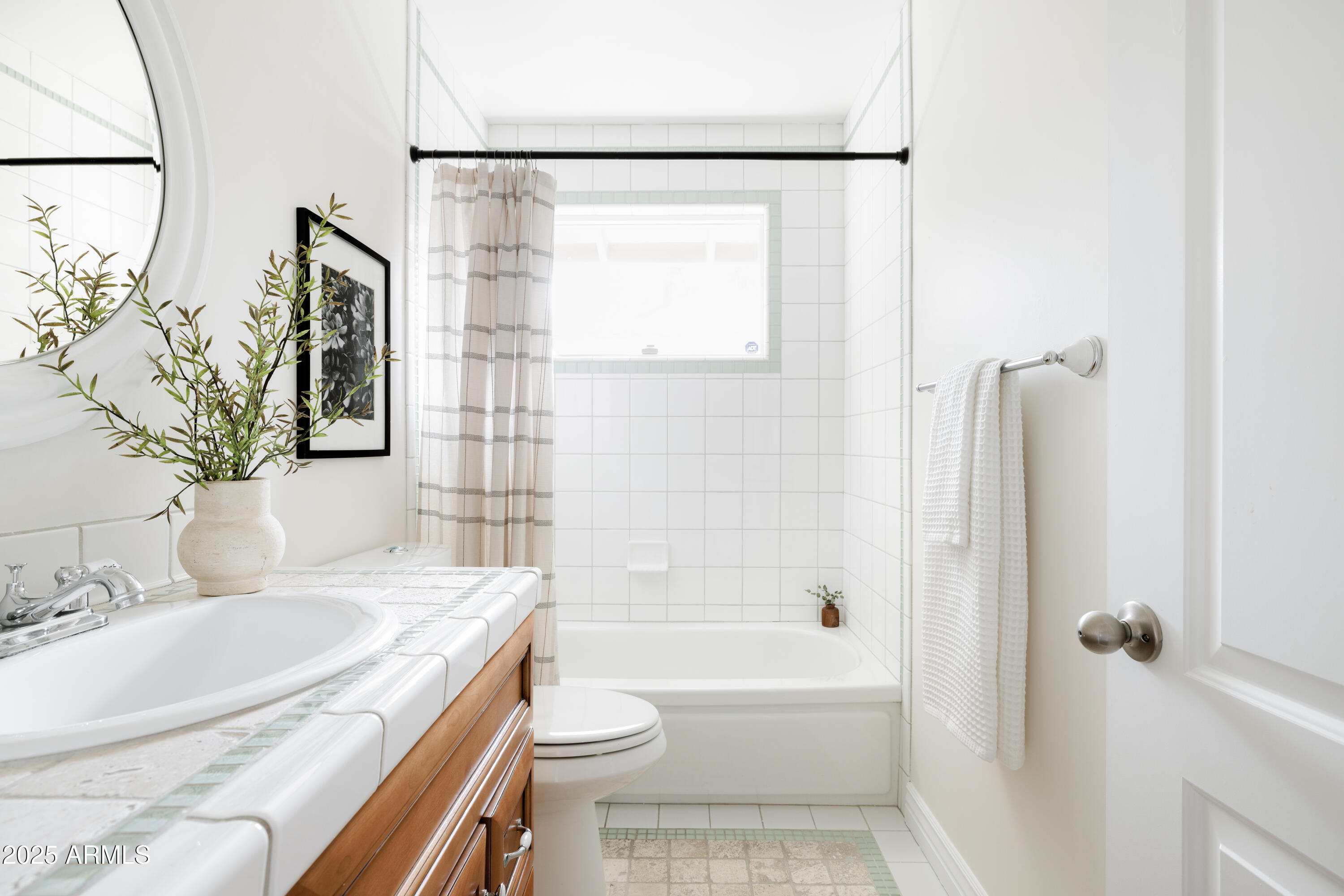 1208 W MEDLOCK Drive, Phoenix