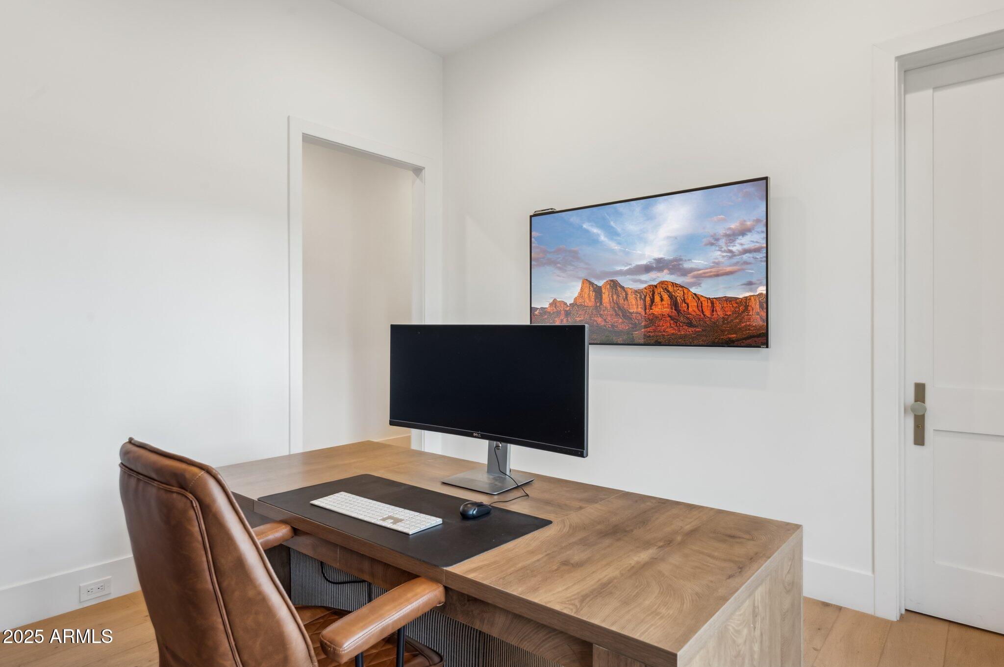 8624 E CAROL Way, Scottsdale