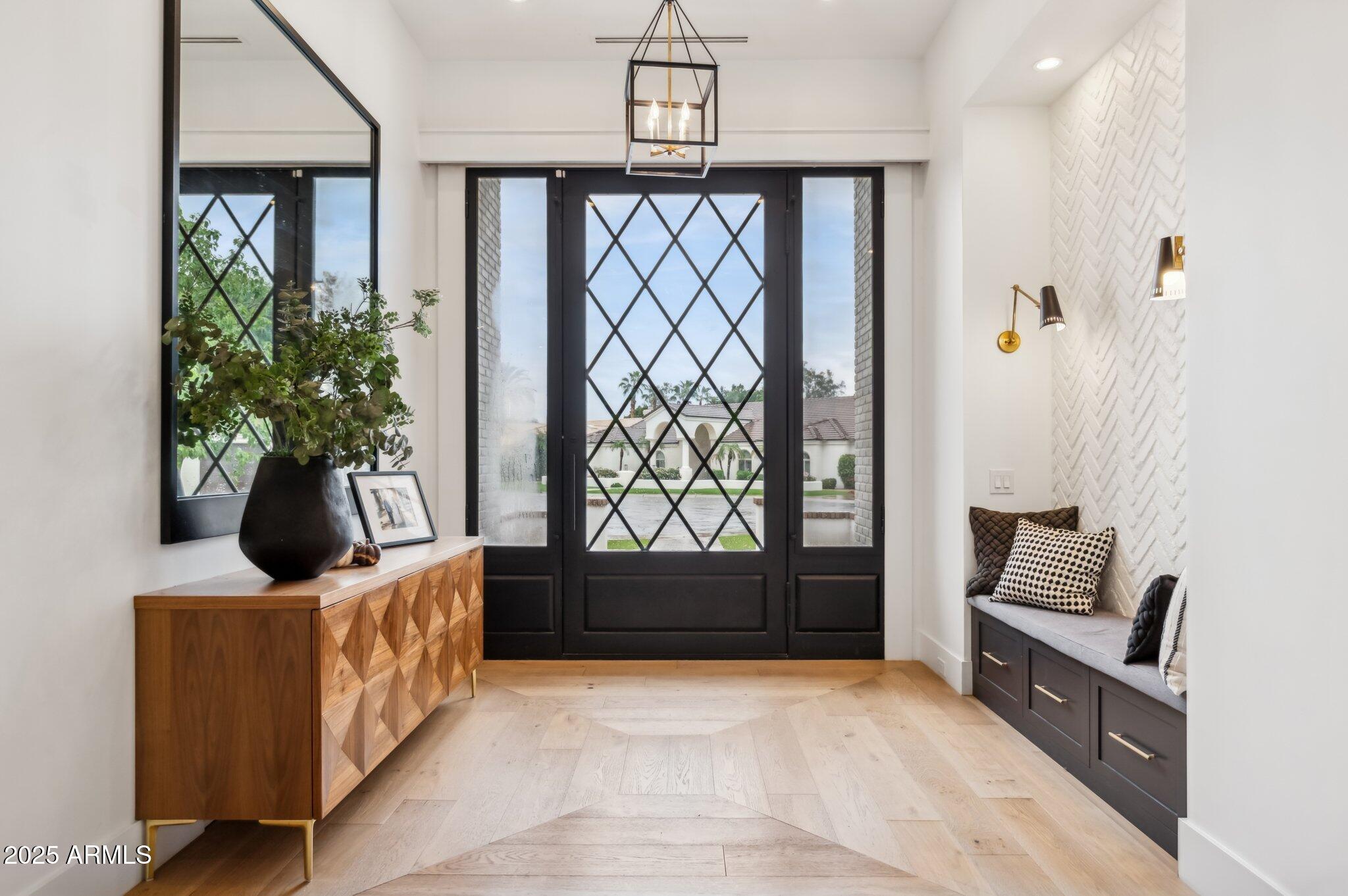 8624 E CAROL Way, Scottsdale