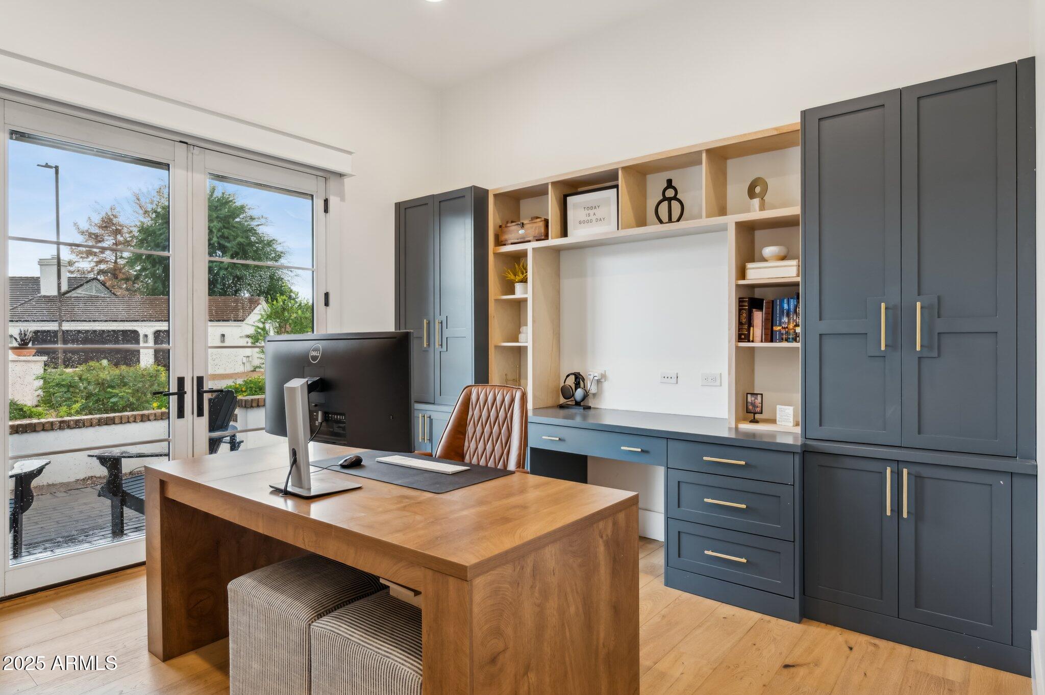 8624 E CAROL Way, Scottsdale