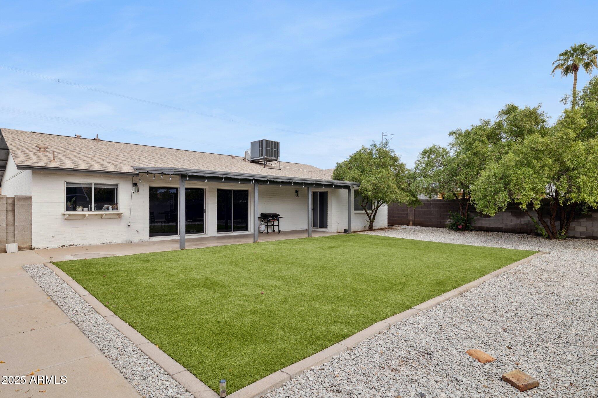 1713 W CORTEZ Circle, Chandler