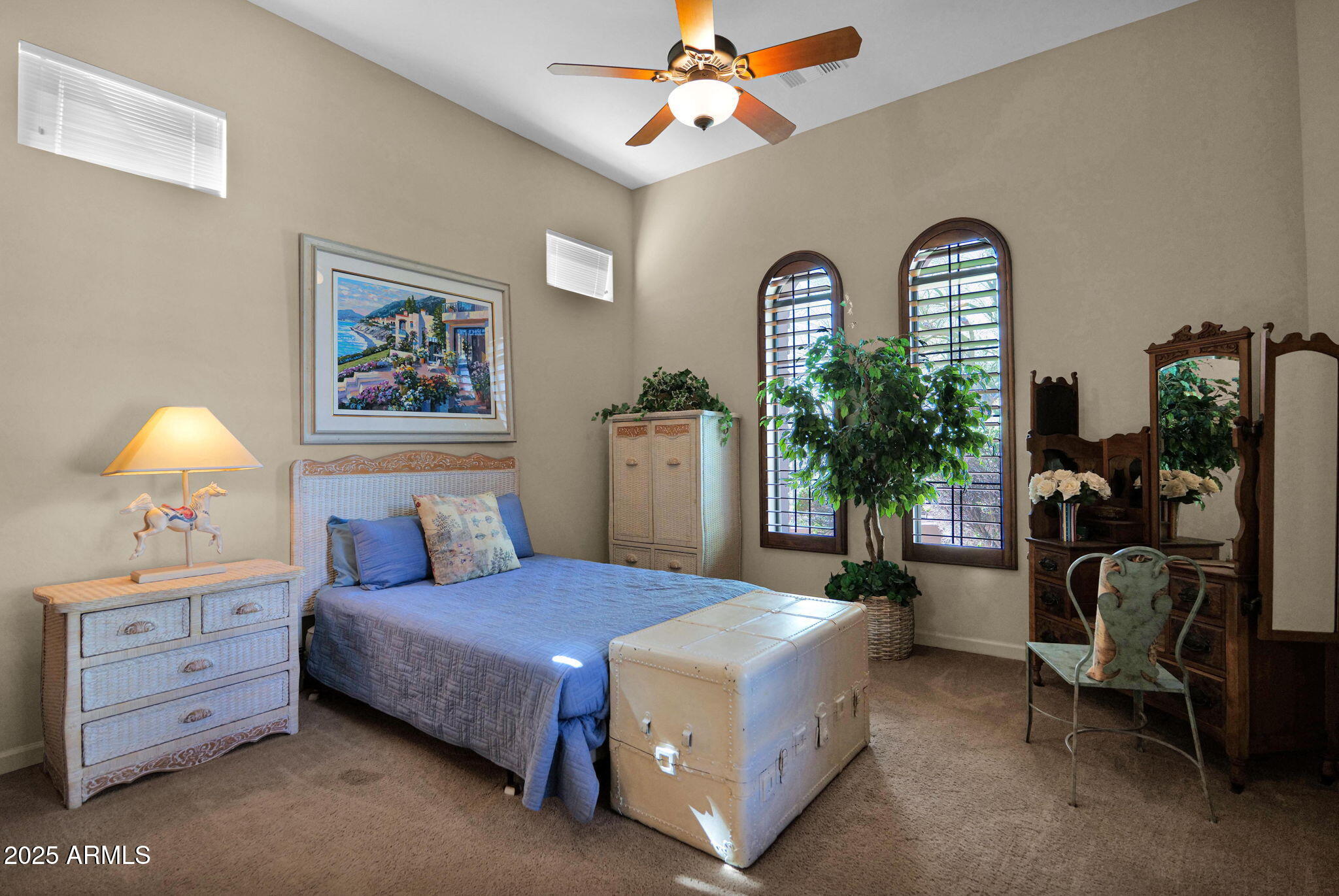 4207 N ARBOLES Circle