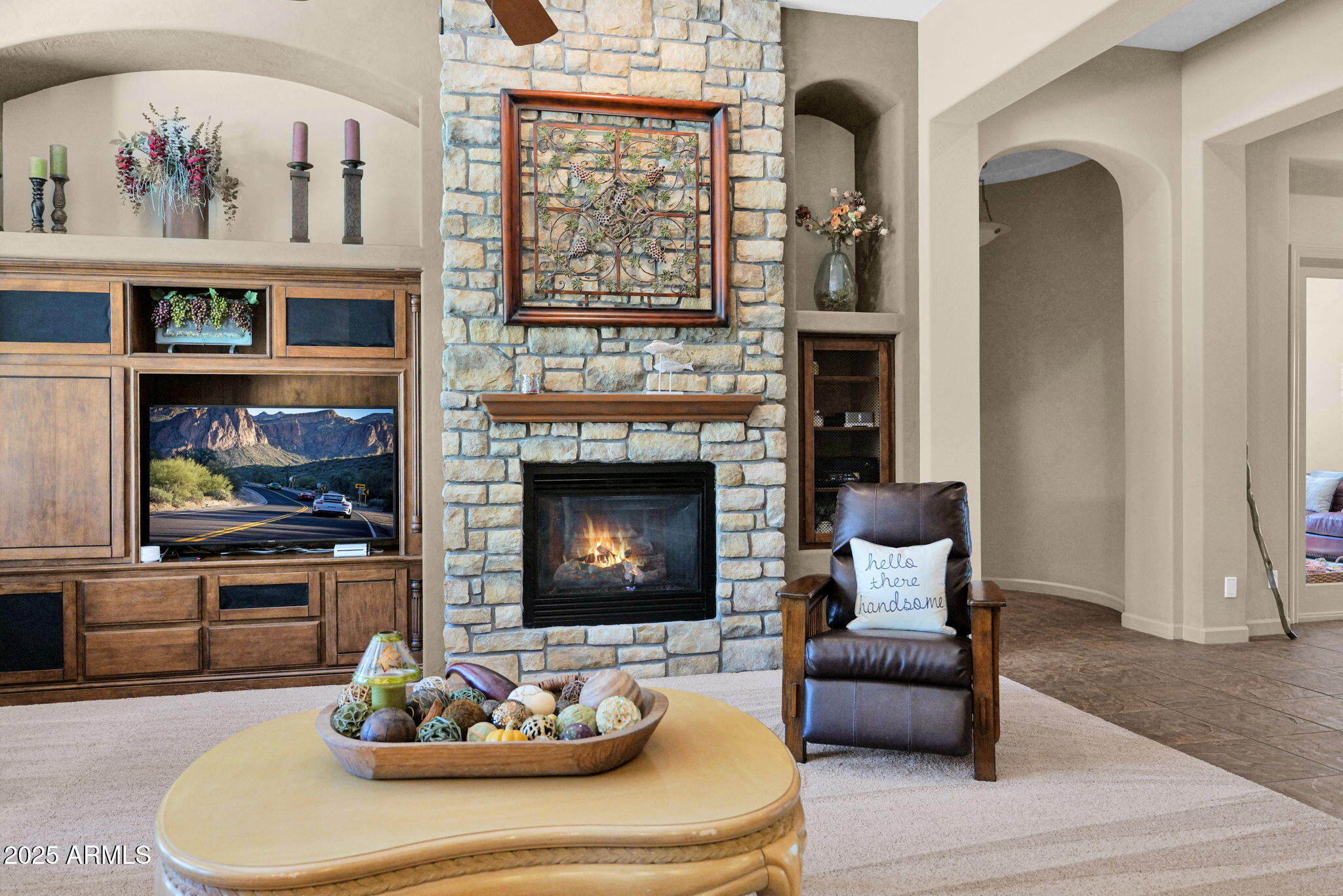 4207 N ARBOLES Circle