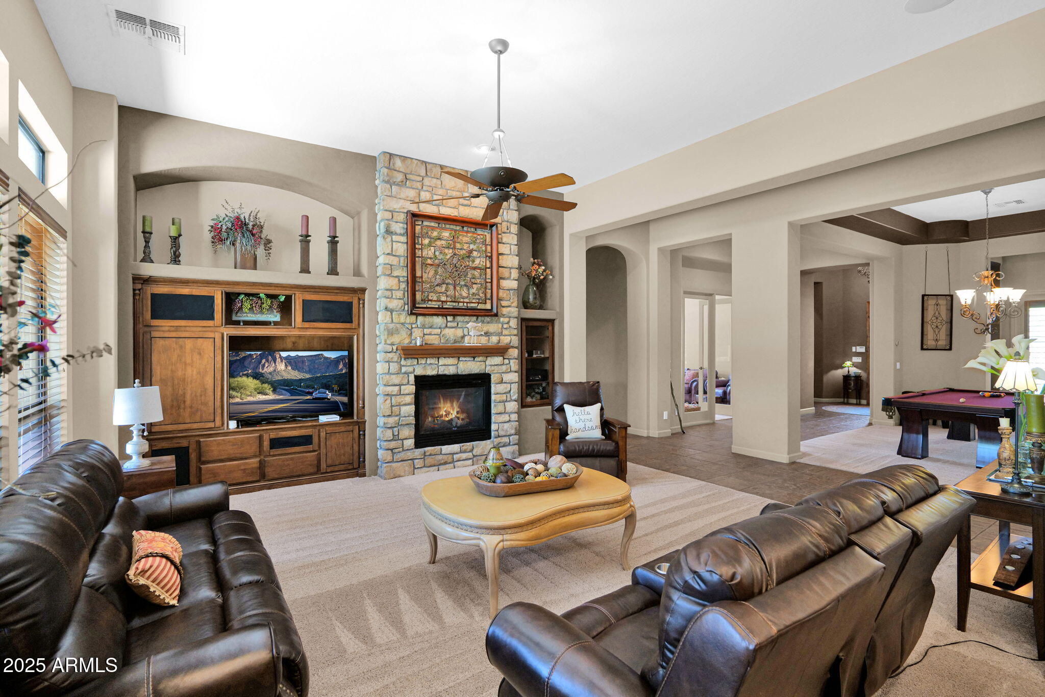 4207 N ARBOLES Circle