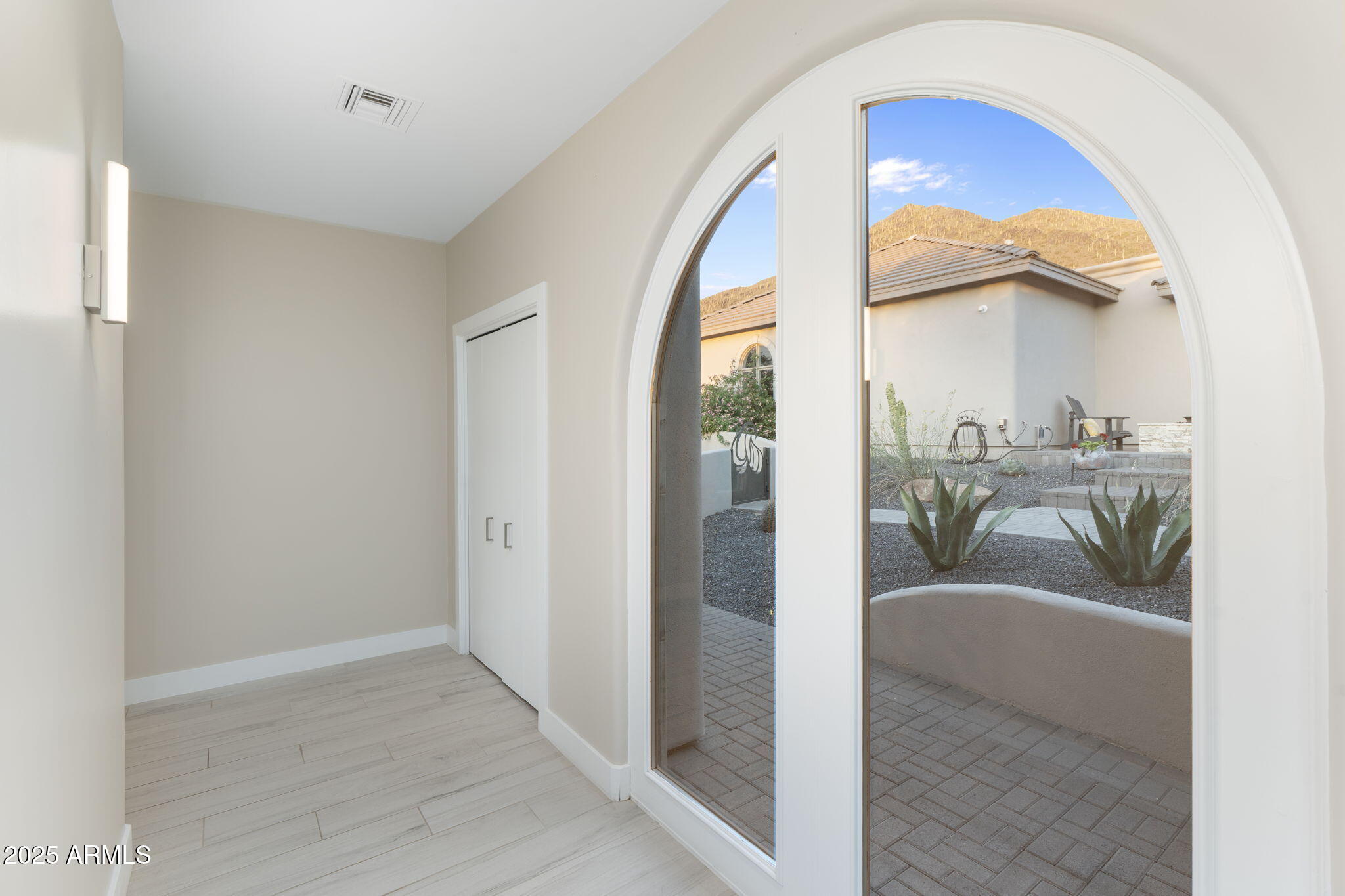 5950 E RESTIN Road, Cave Creek