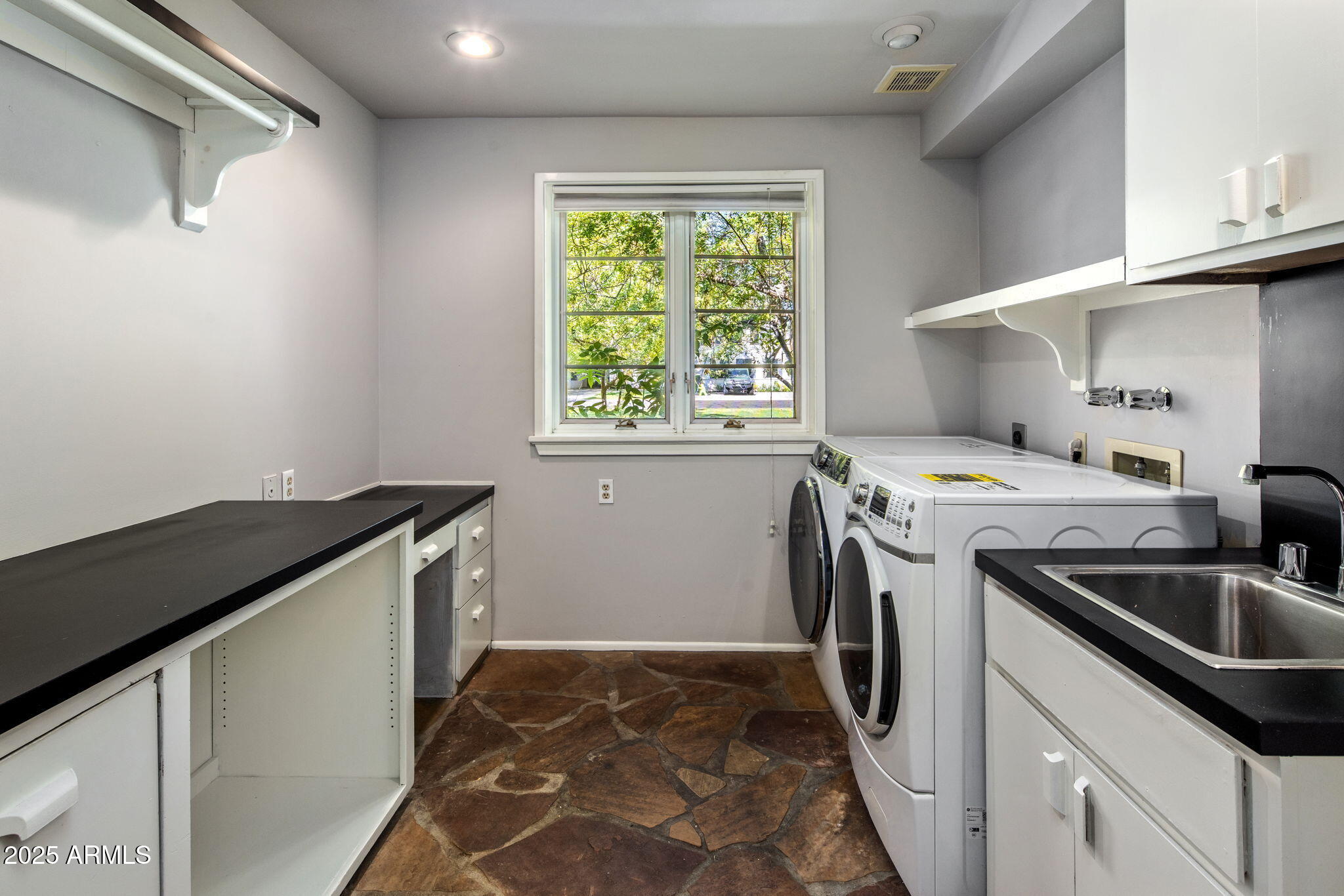 525 W Berridge Lane, Phoenix