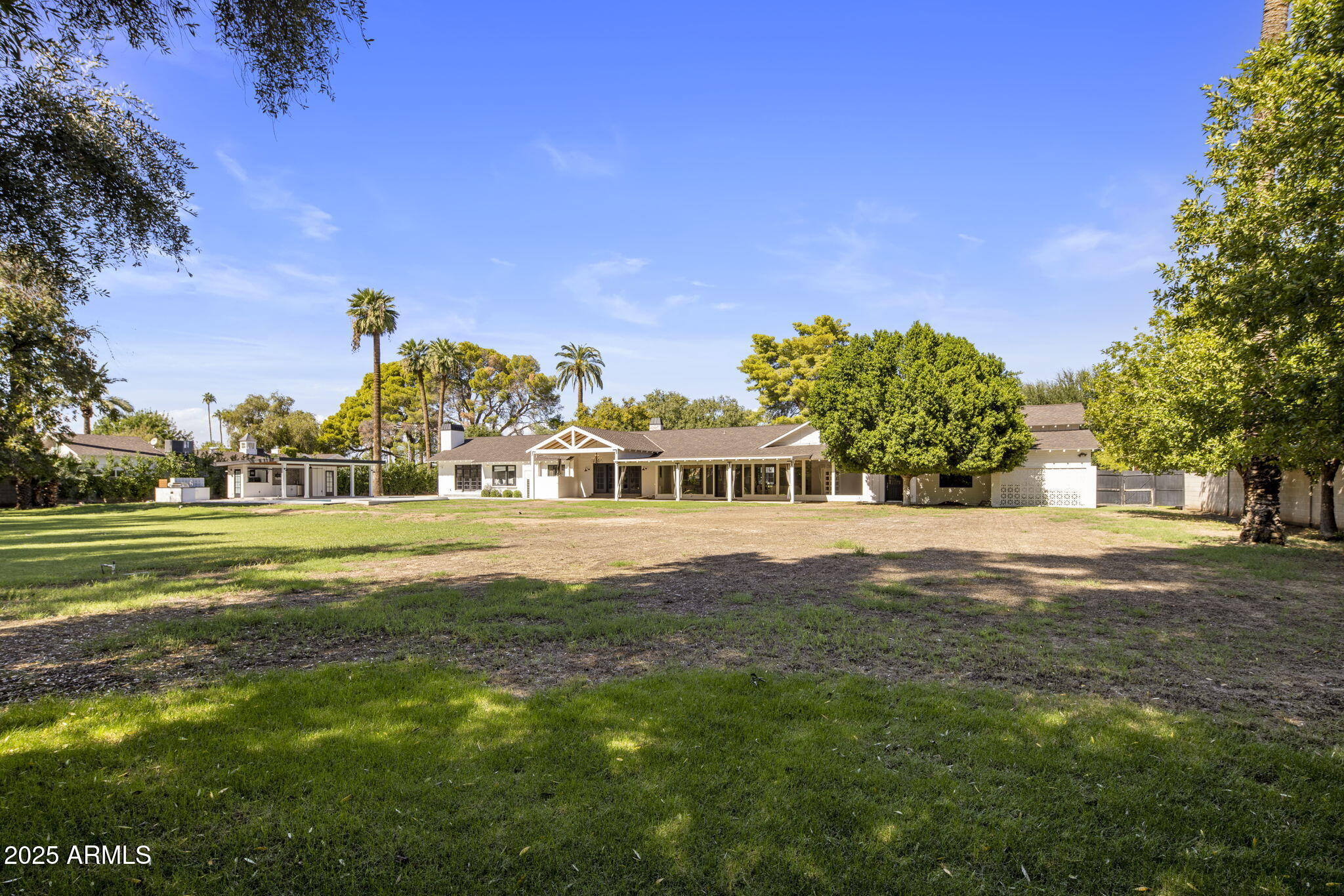 525 W Berridge Lane, Phoenix