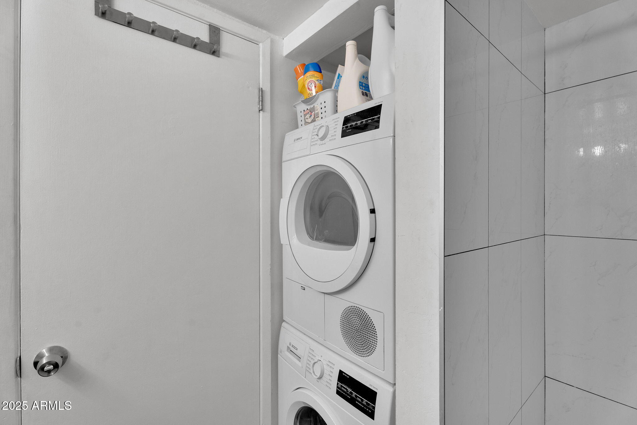 3030 E CLARENDON Avenue, 6, Phoenix Unit: 6