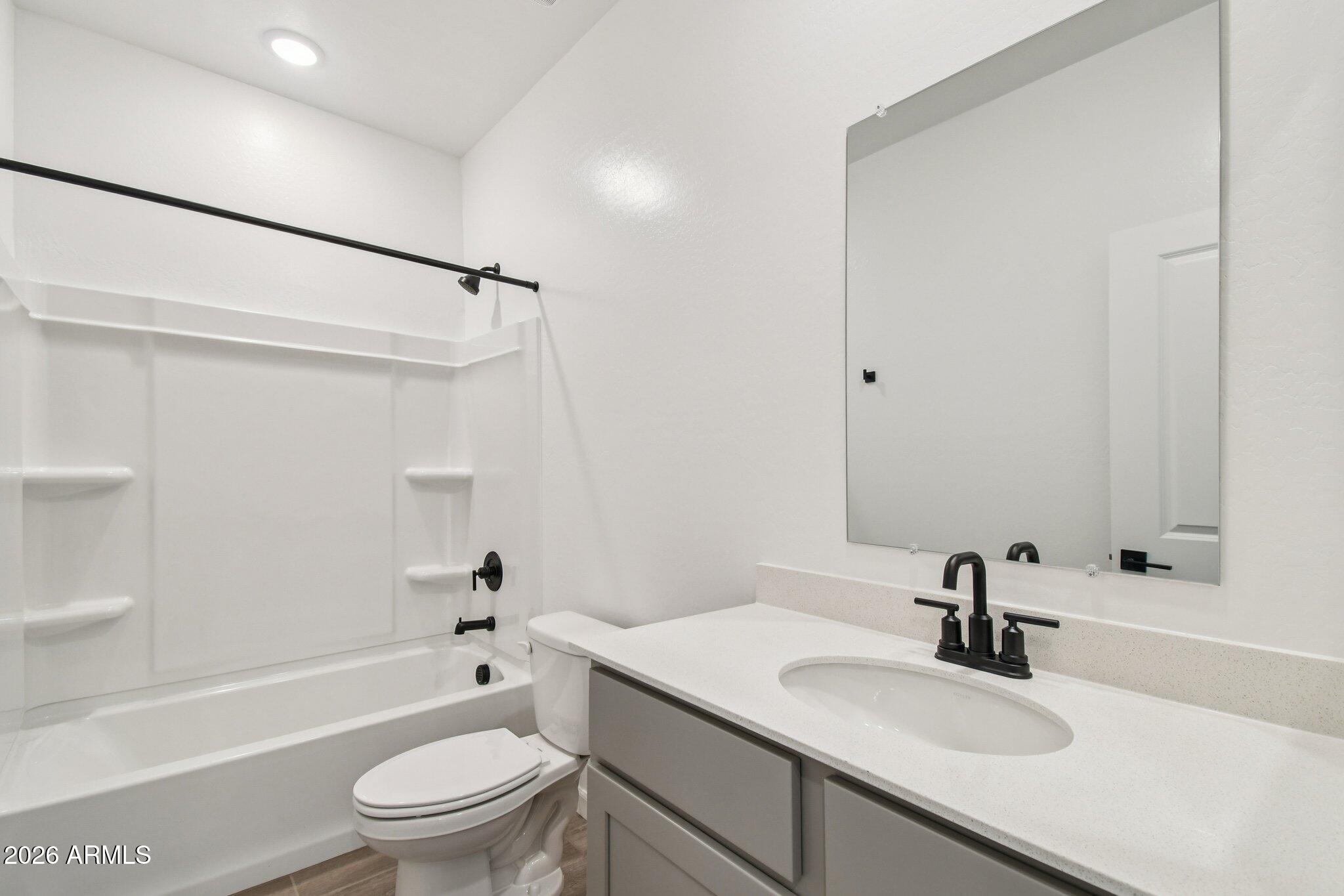 9541 W TAMARISK Avenue, Tolleson