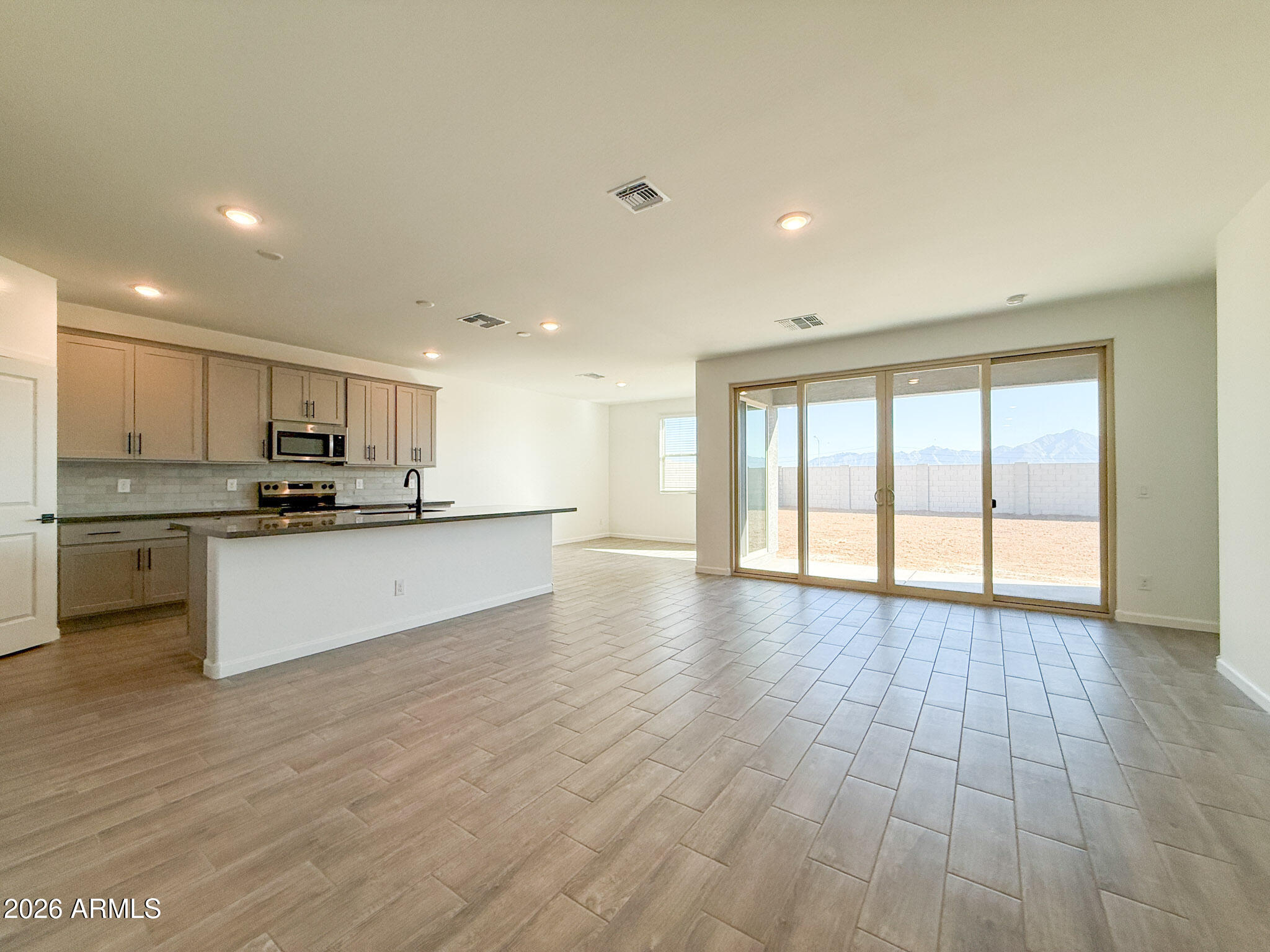 9541 W TAMARISK Avenue, Tolleson