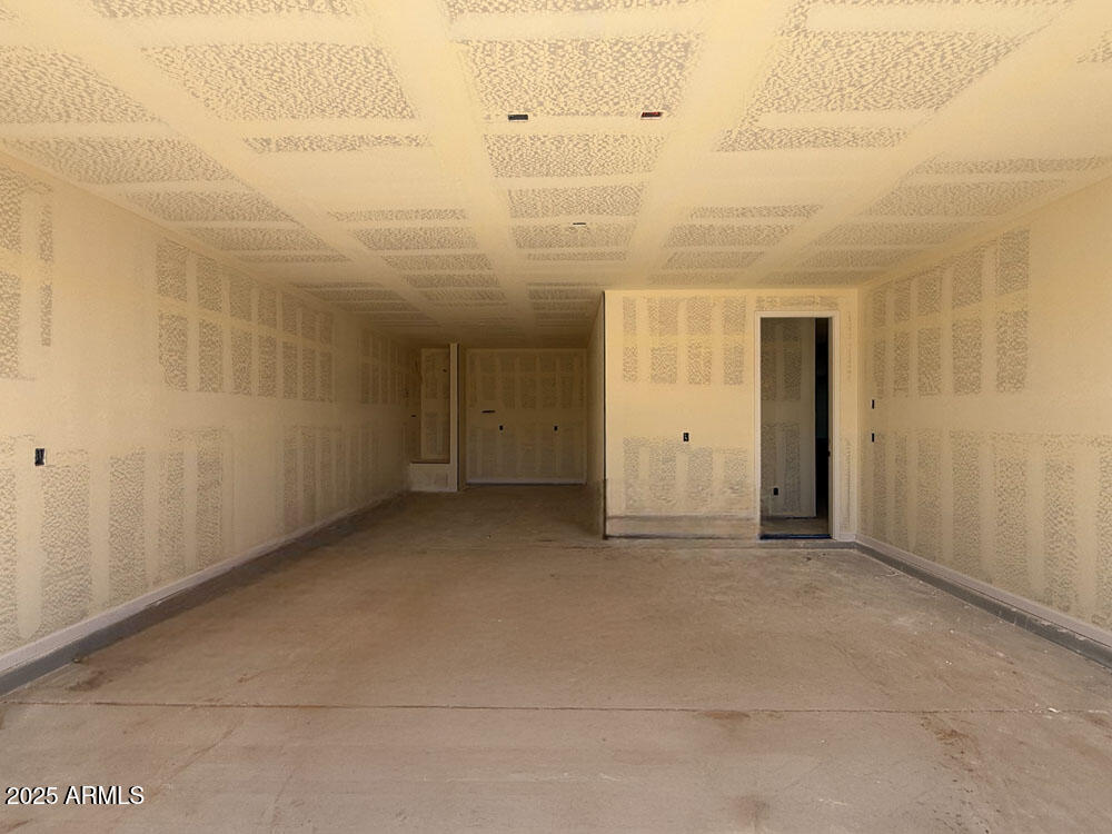 9616 W TAMARISK Avenue, Tolleson