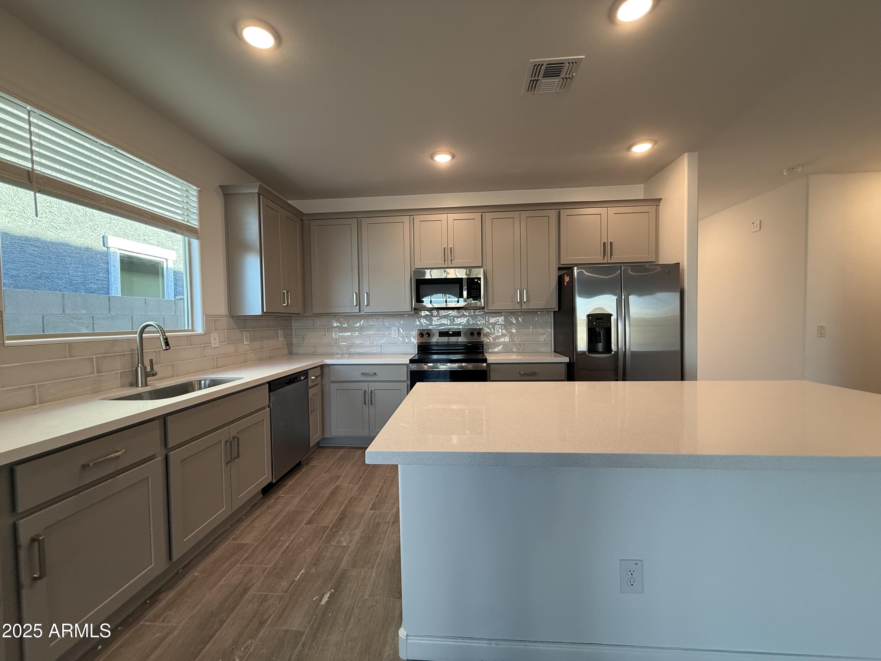 9616 W TAMARISK Avenue, Tolleson