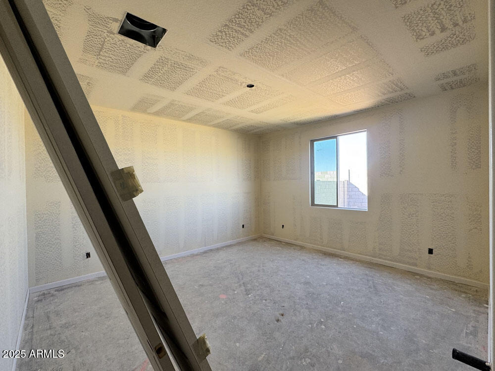 15728 W CAMDEN Avenue, Waddell