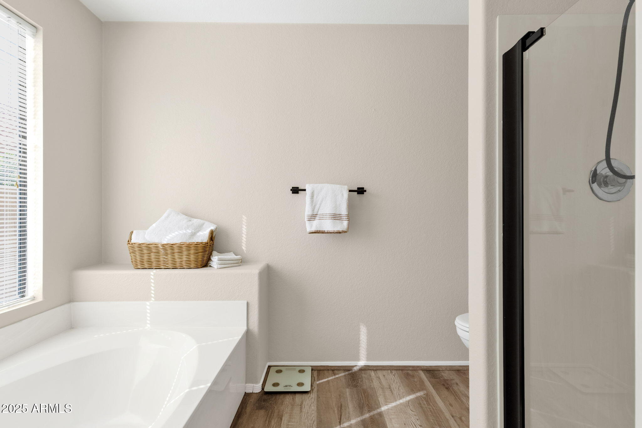 6361 W GROVERS Avenue, Glendale