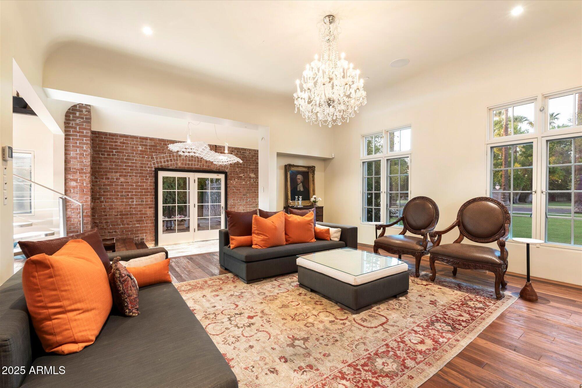 341 E MONTE VISTA Road, Phoenix