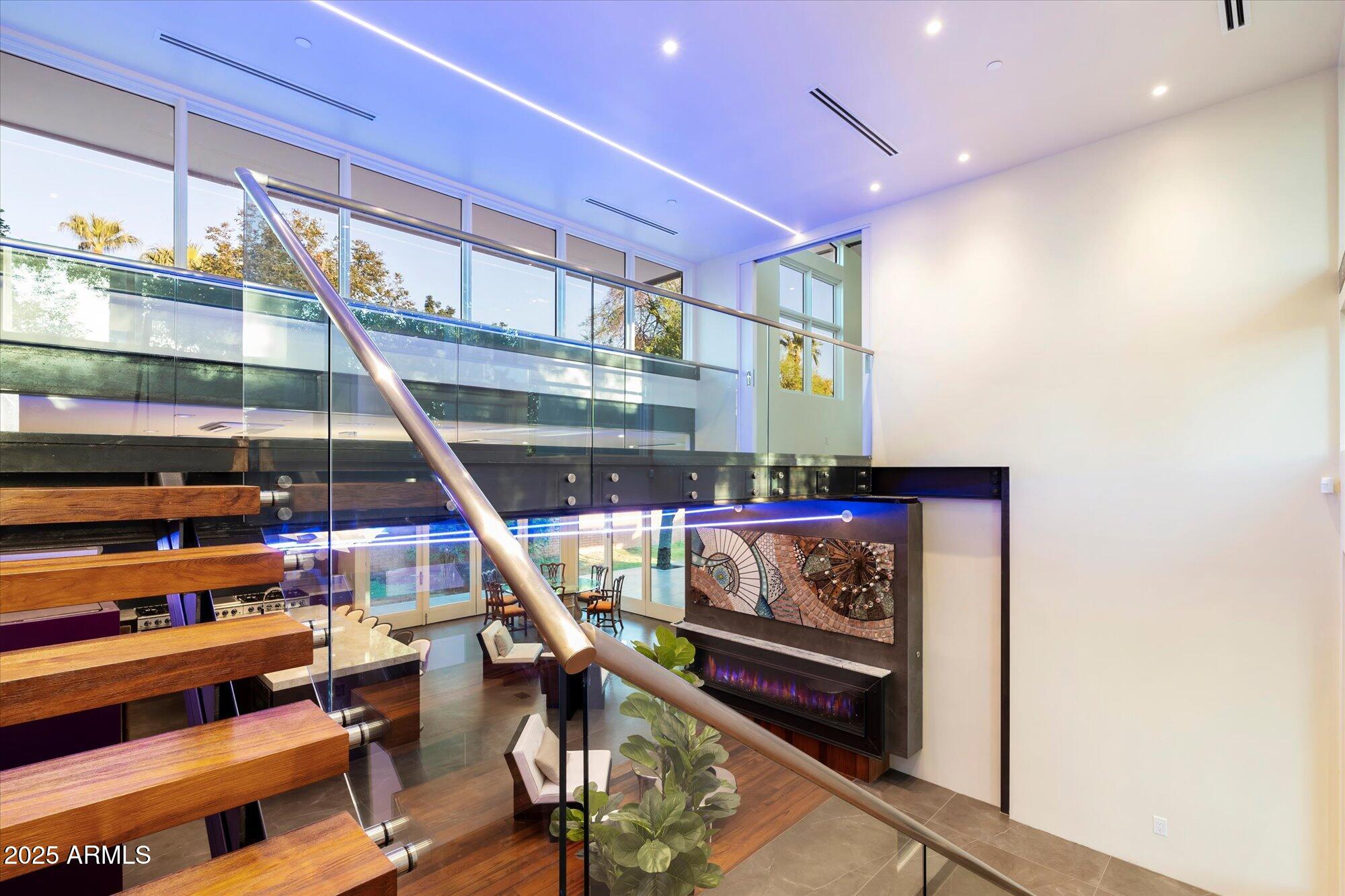 341 E MONTE VISTA Road, Phoenix