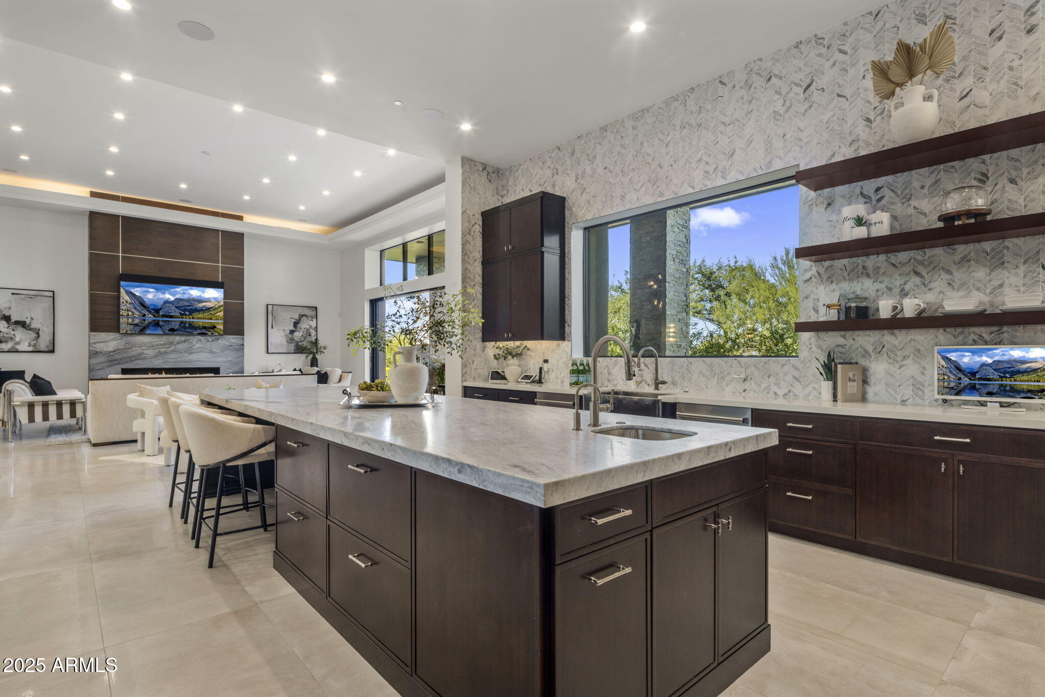 10284 E RUNNING DEER Trail