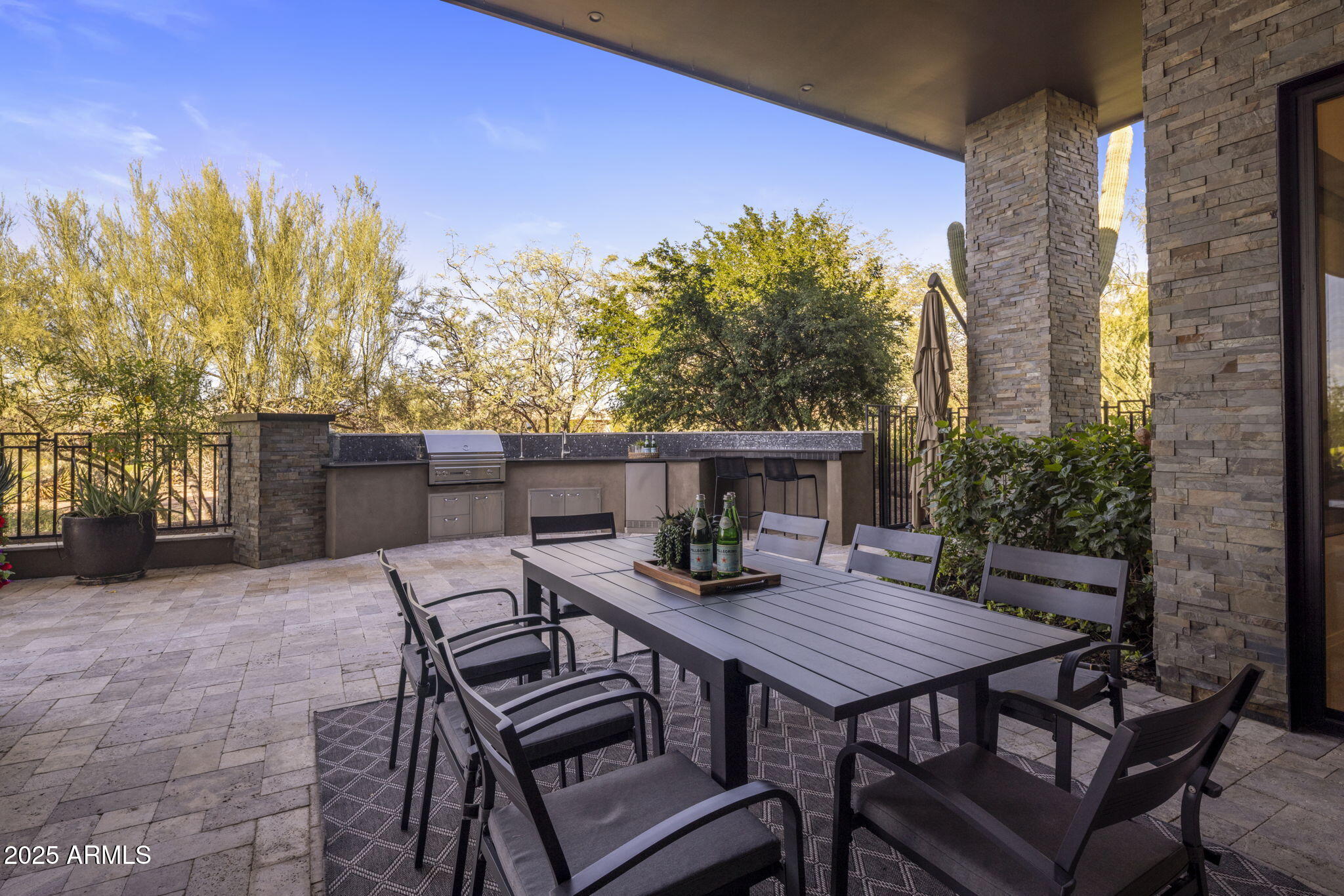 10284 E RUNNING DEER Trail