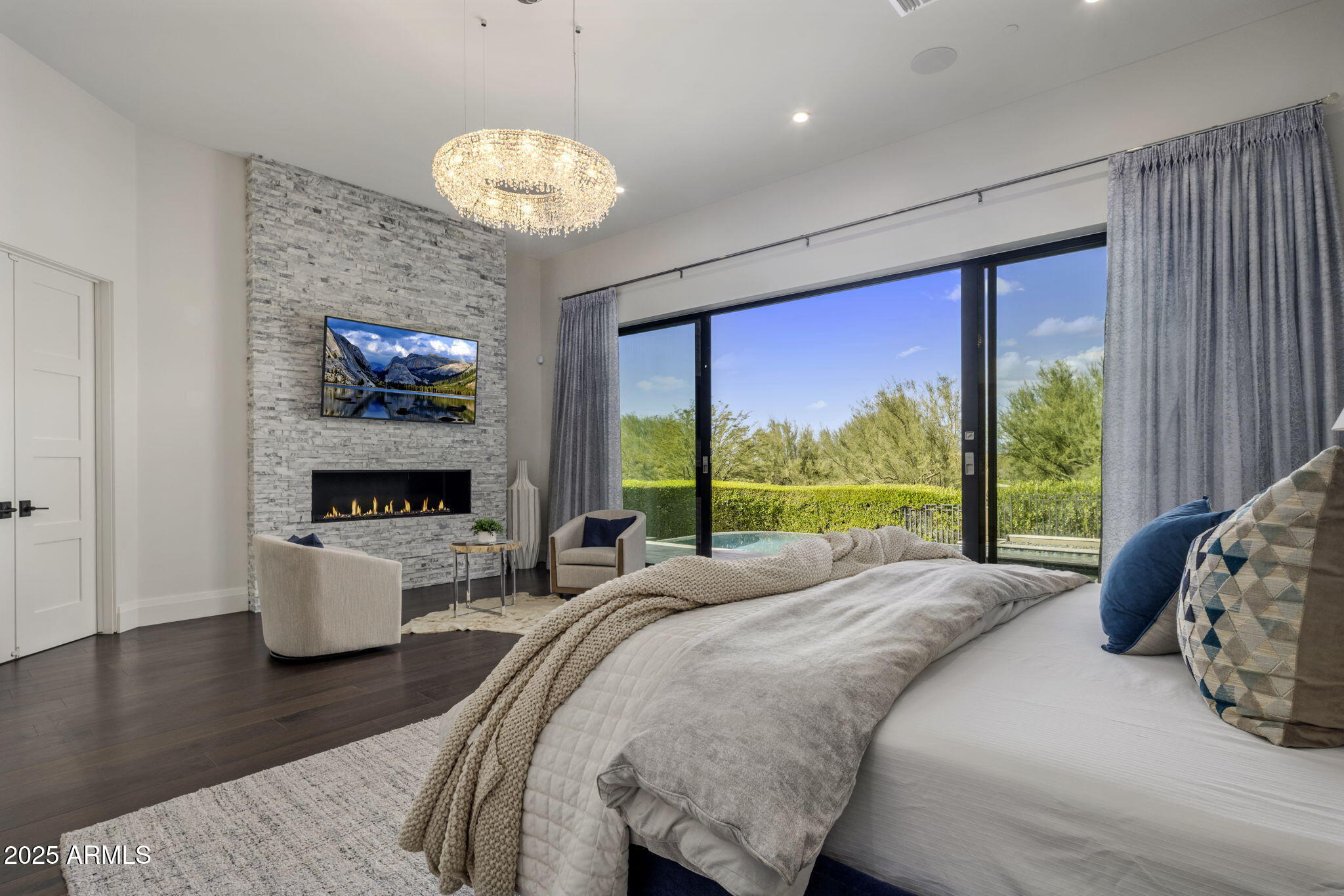 10284 E RUNNING DEER Trail