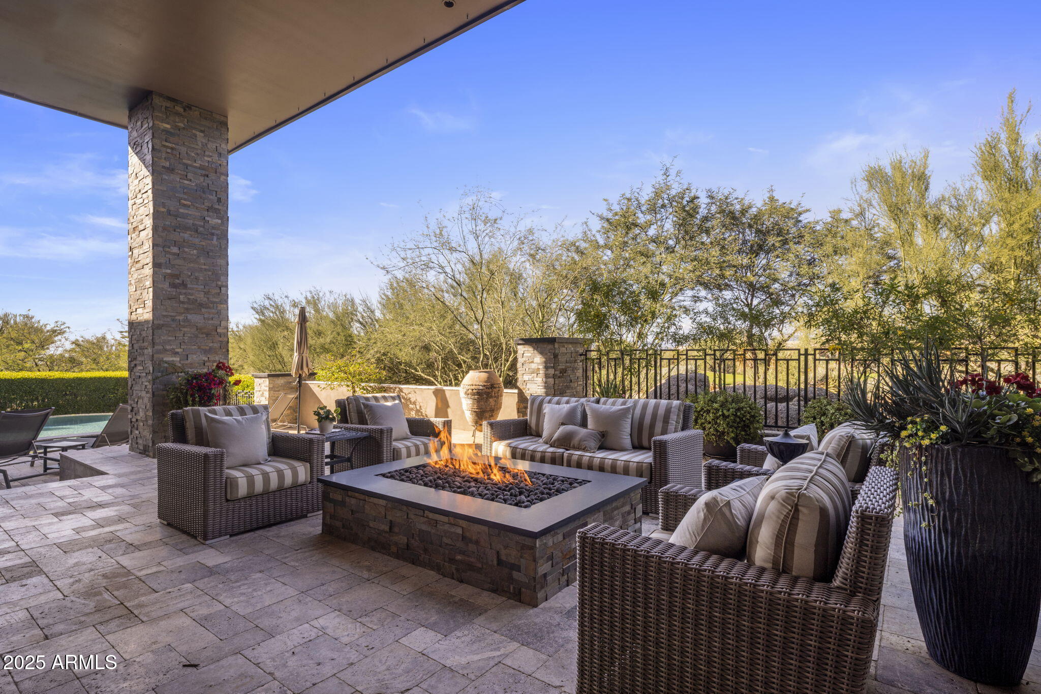 10284 E RUNNING DEER Trail