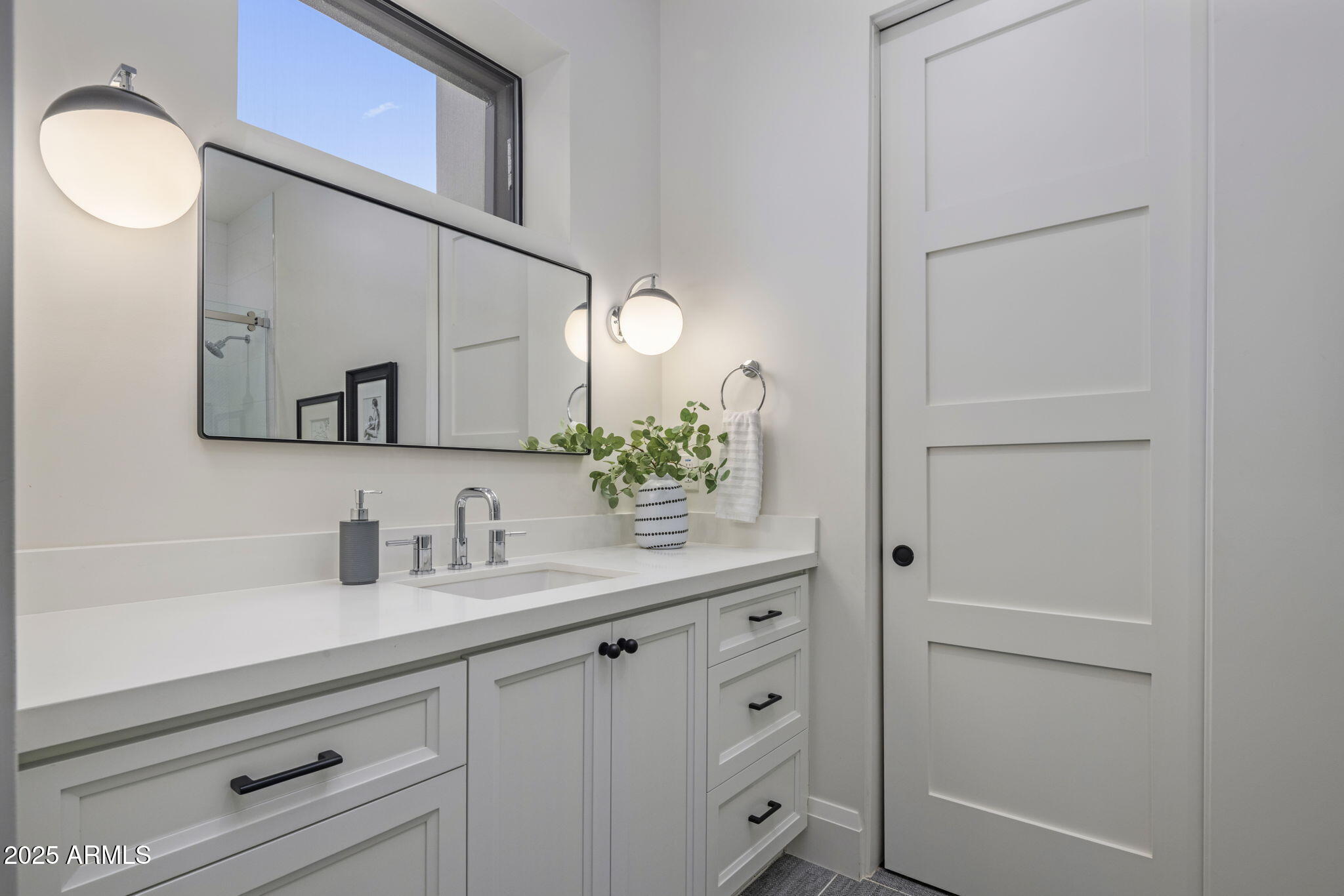 10284 E RUNNING DEER Trail