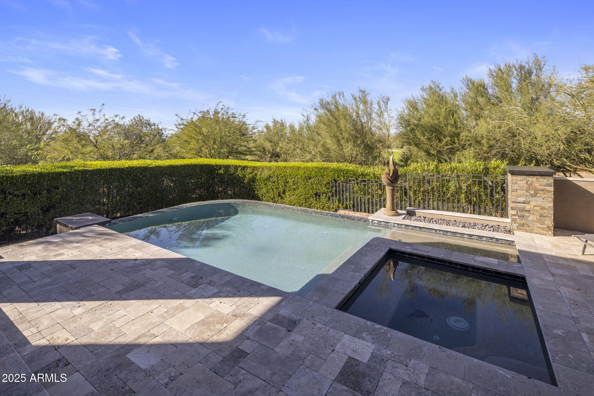 10284 E RUNNING DEER Trail